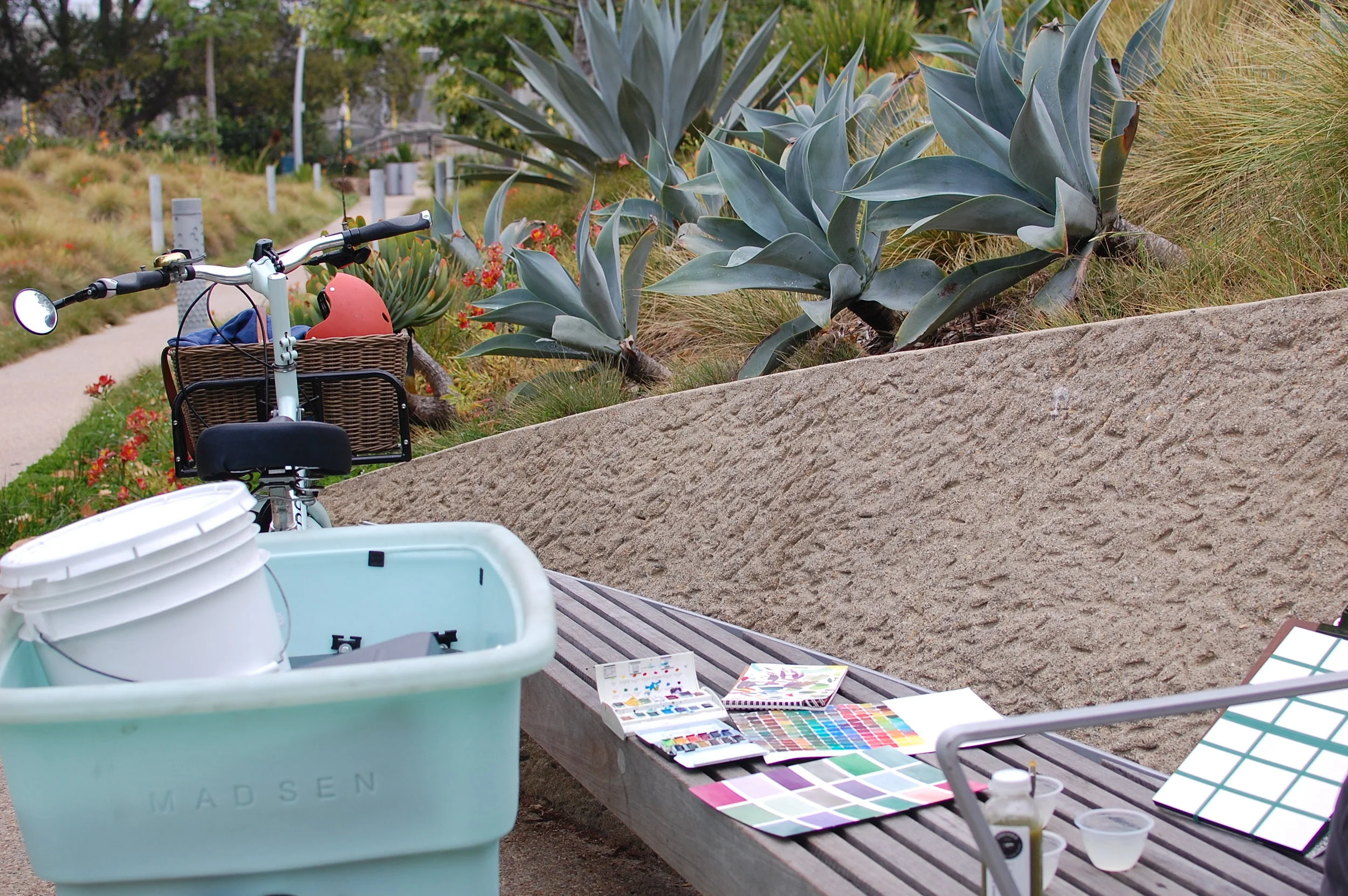 The cargo bike becomes a mobile art studio