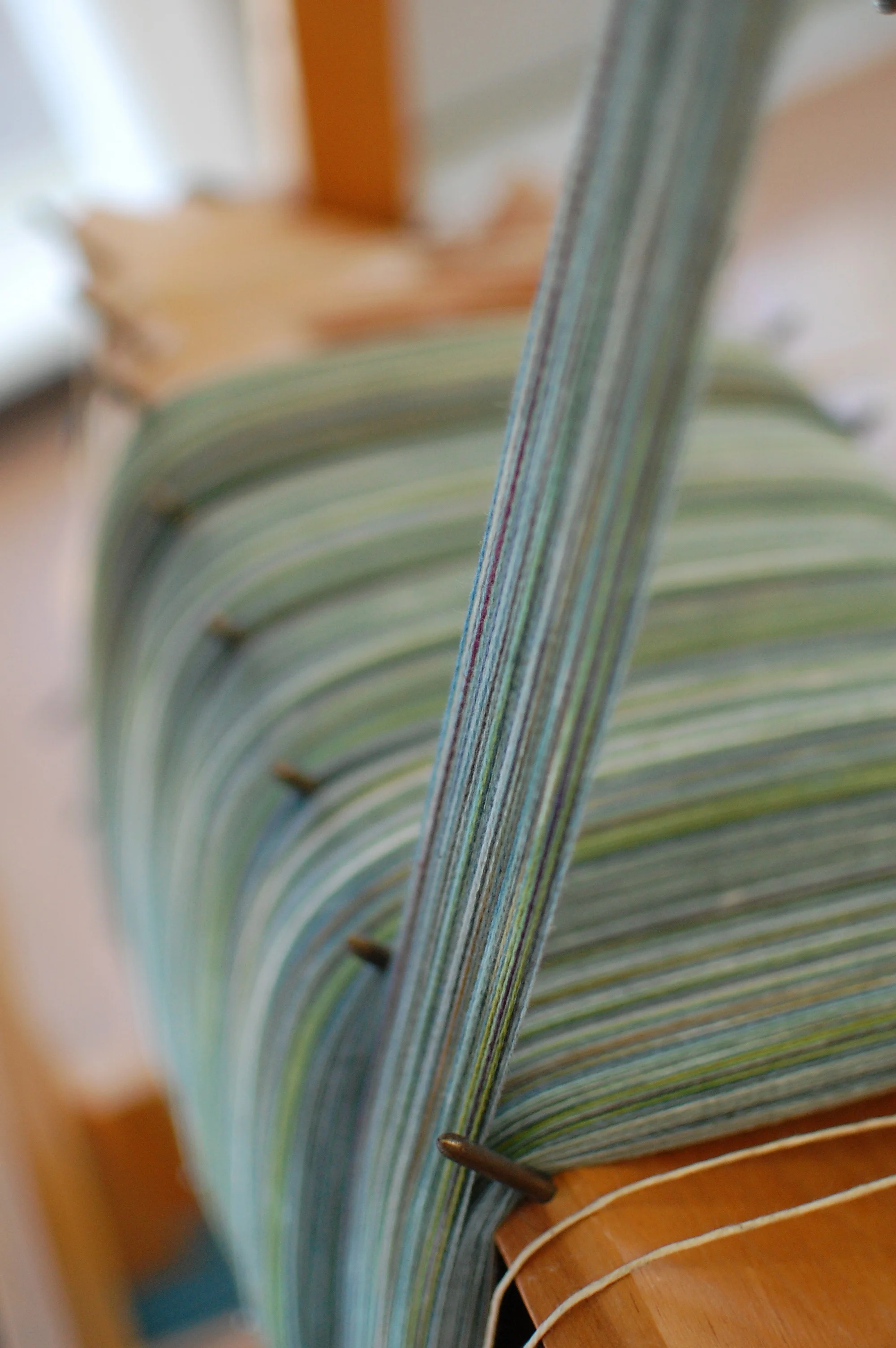 winding the yarn onto the loom