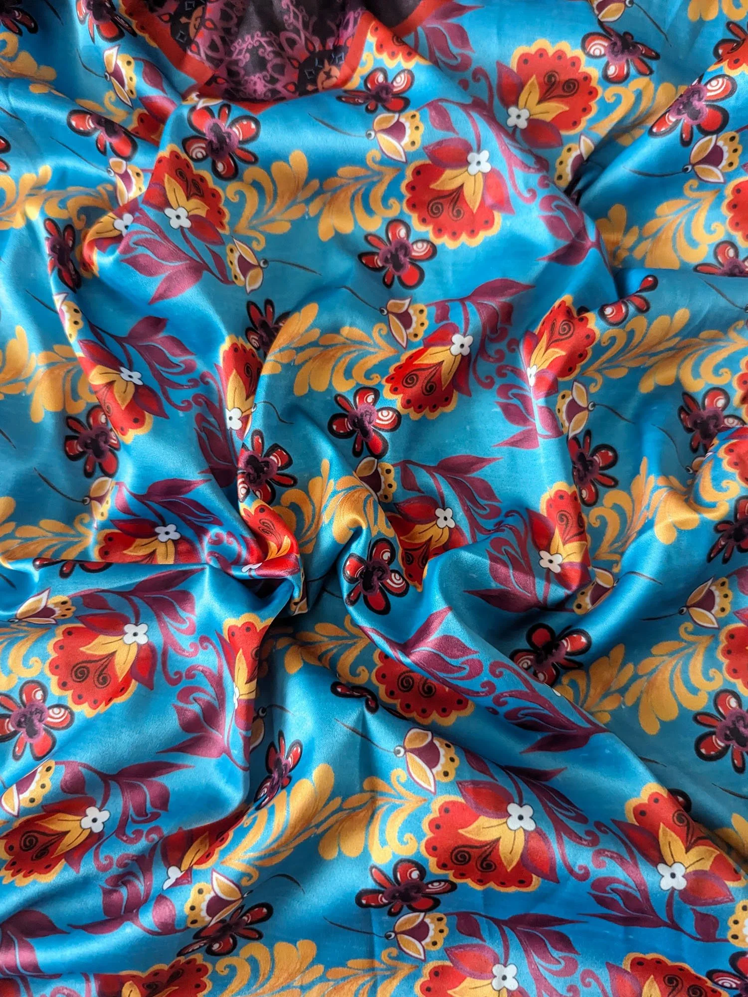 blue-floral-makeup-bag.jpg