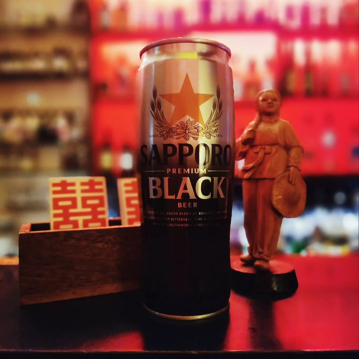 If it's still going to be cold, we might as well be in #Sapporo ❄️

Come sink your teeth into an equally cold special big boi dark ale 🍺

#Japanesebeer #coldbeer #darkale #cocktailbar #hiddenbars #Melbourne #weeklyfix #spiritedaway