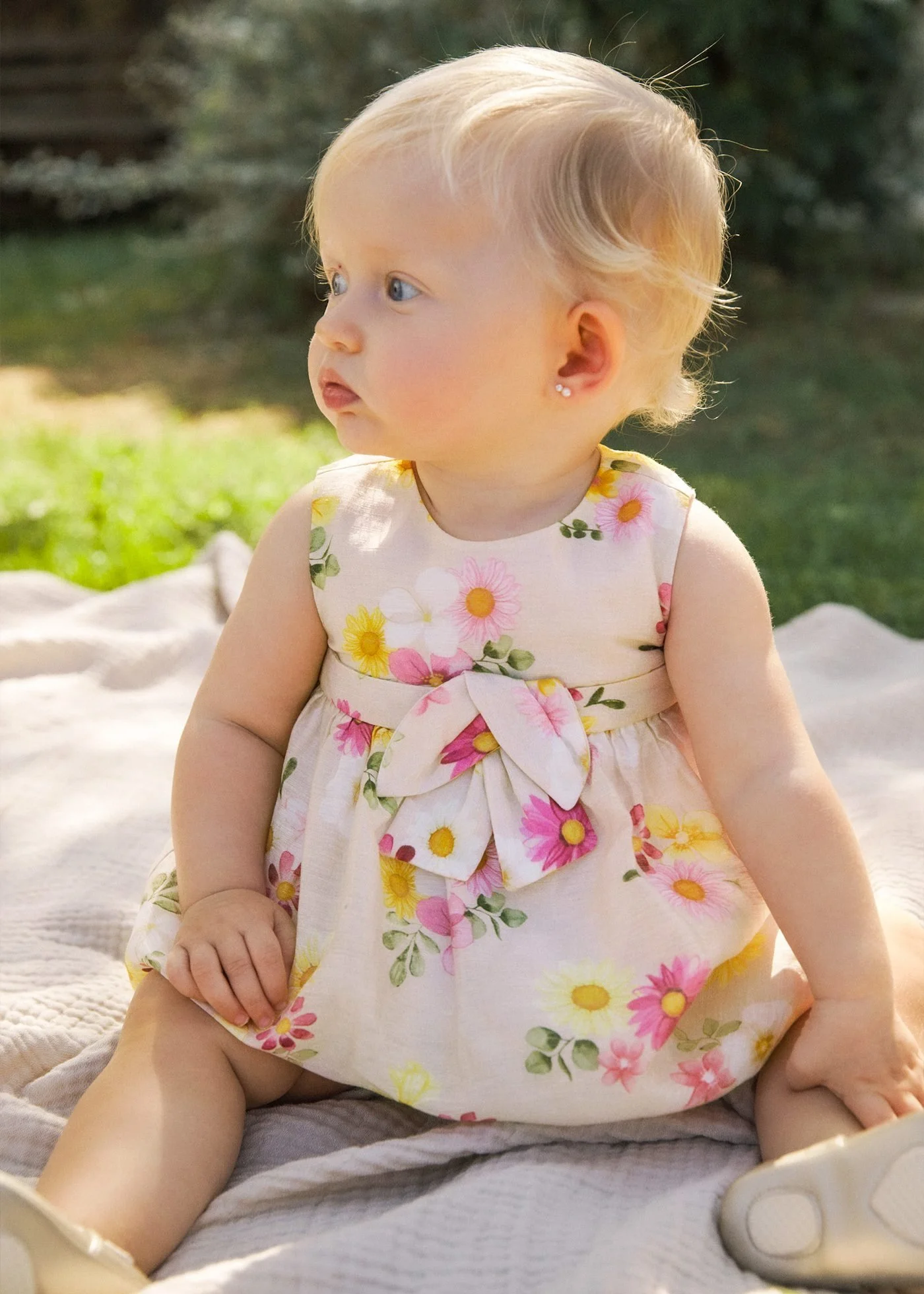 vestido-ceremonia-flores-recien-nacida-girasol-XL-1.jpg