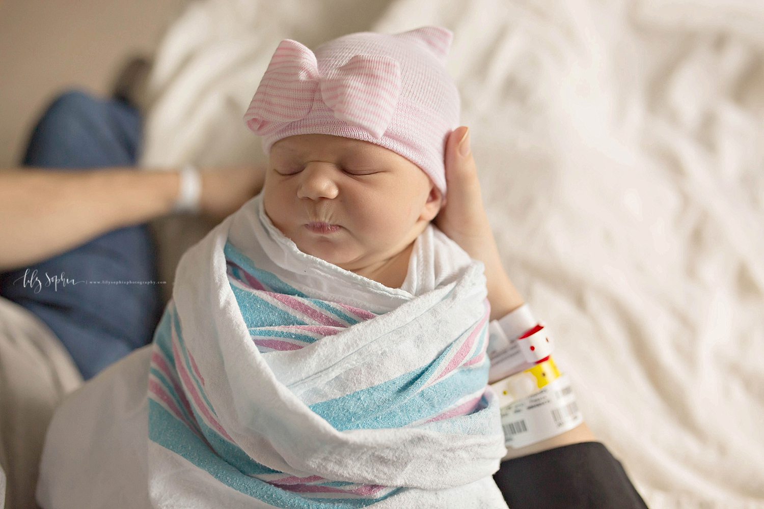 atlanta-georgia-natural-light-newborn-baby-piedmont-hospital-session-lifestyle_0573.jpg