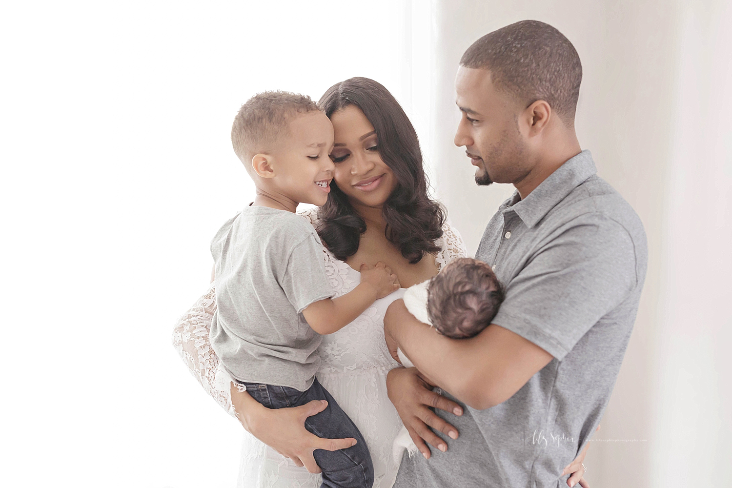 atlanta-georgia-natural-light-newborn-baby-piedmont-hospital-session-lifestyle_0618.jpg