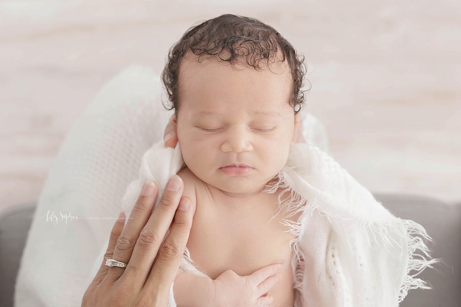 atlanta-georgia-natural-light-newborn-baby-piedmont-hospital-session-lifestyle_0633.jpg