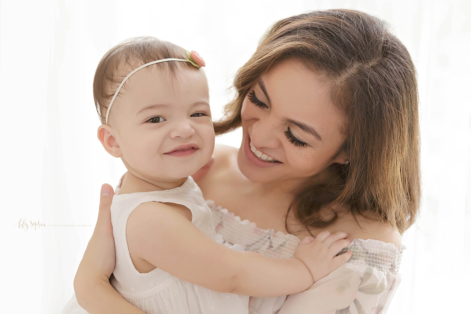 atlanta-georgia-natural-light-baby-birthday-girl-cake-smash-photographer_0769.jpg