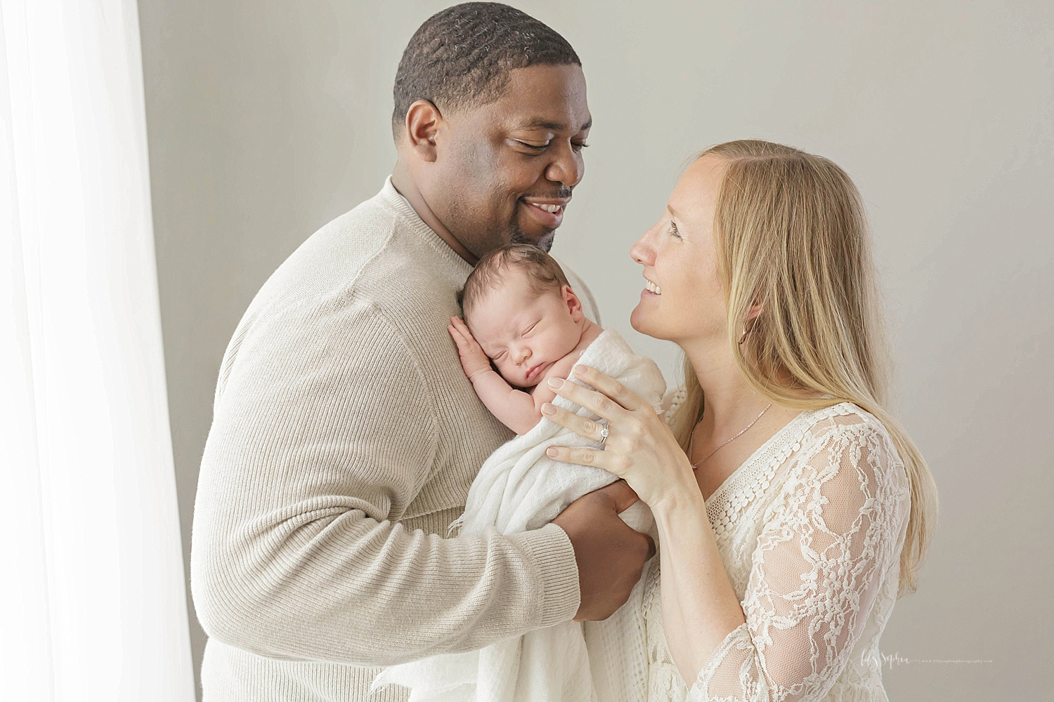 atlanta-georgia-natural-light-studio-grant-park-expecting-pregnancy-baby-boy-newborn-photography_0999.jpg