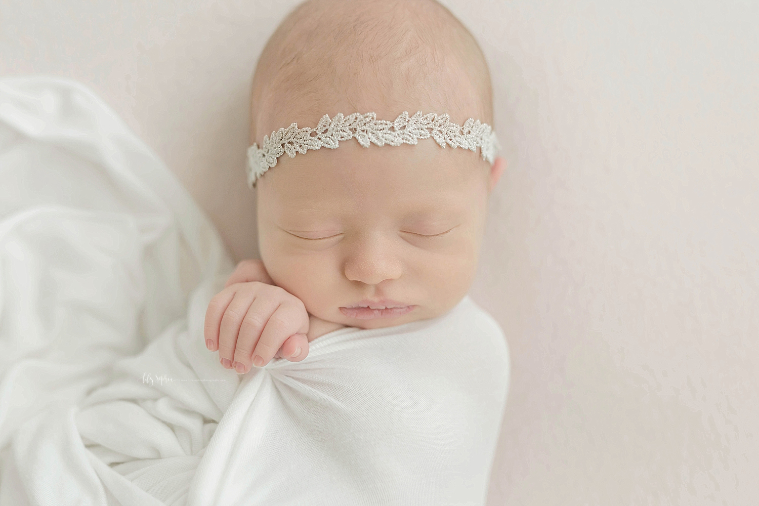 atlanta-georgia-natural-light-studio-grant-park-newborn-family-intimate-lace-indian-photographer-baby-girl_1126.jpg