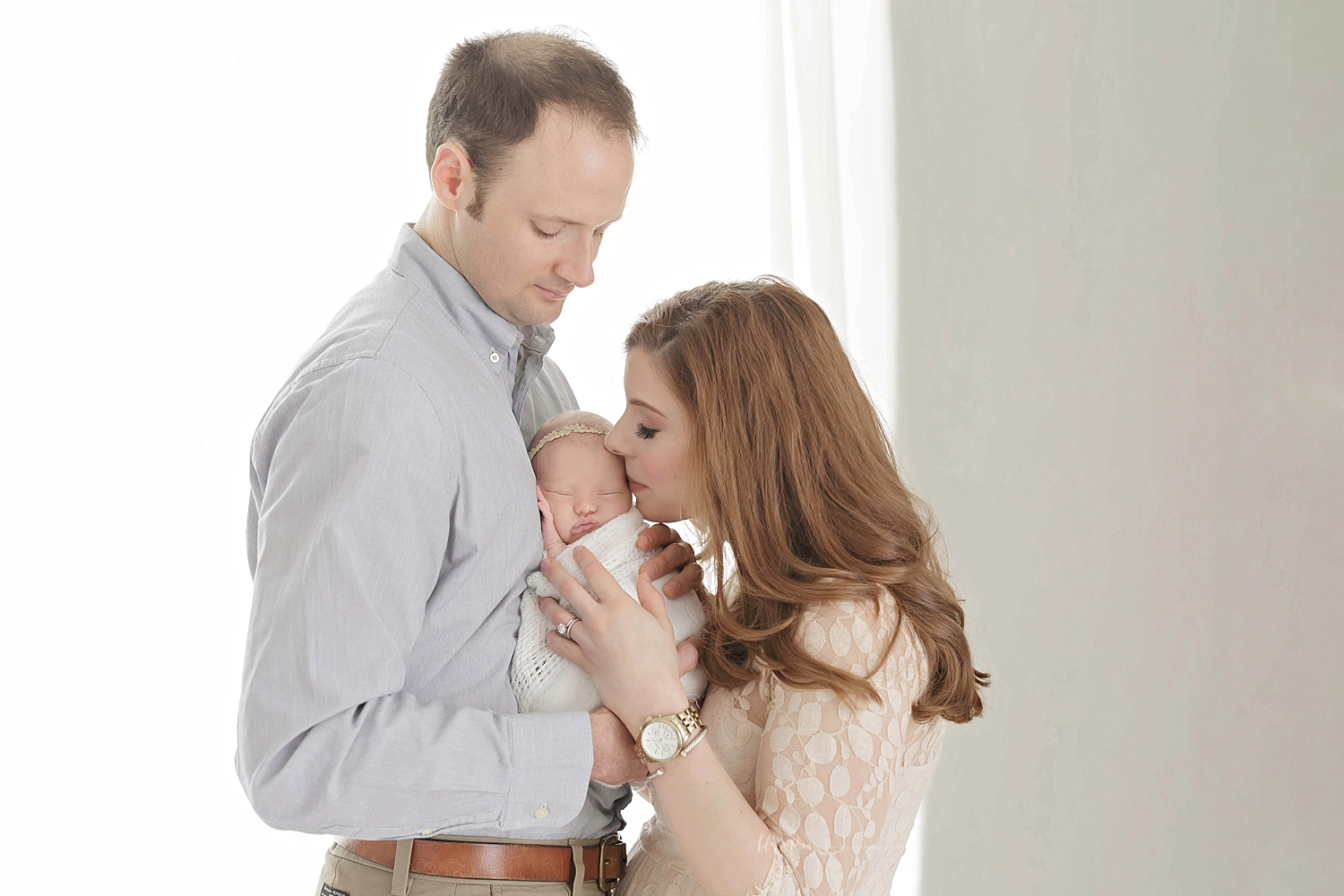 atlanta-georgia-natural-light-studio-grant-park-newborn-family-intimate-lace-indian-photographer-baby-girl_1151.jpg