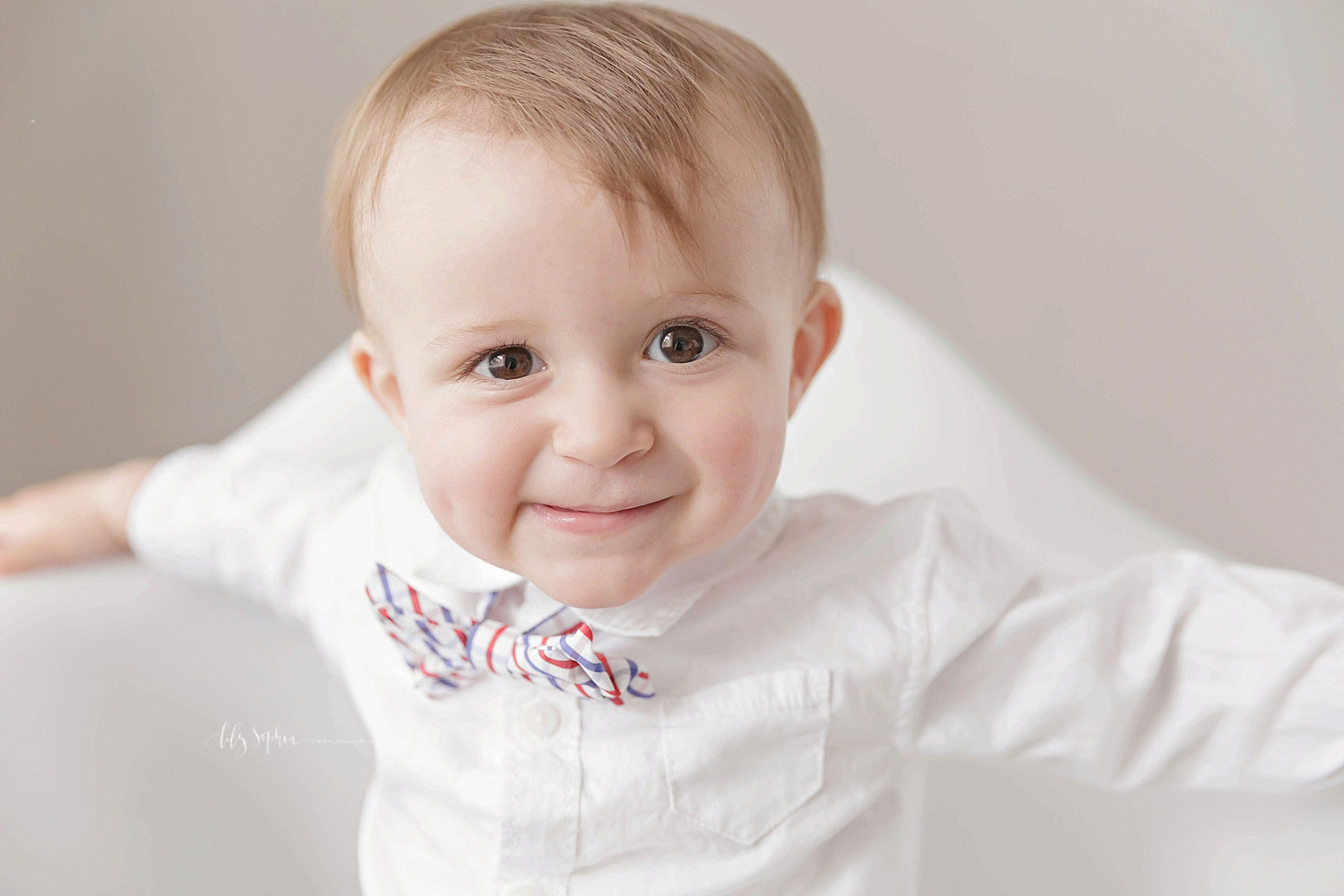 atlanta-georgia-natural-light-studio-grant-park-cake-birthday-smash-family-tulle-photographer-baby-girl_1309.jpg