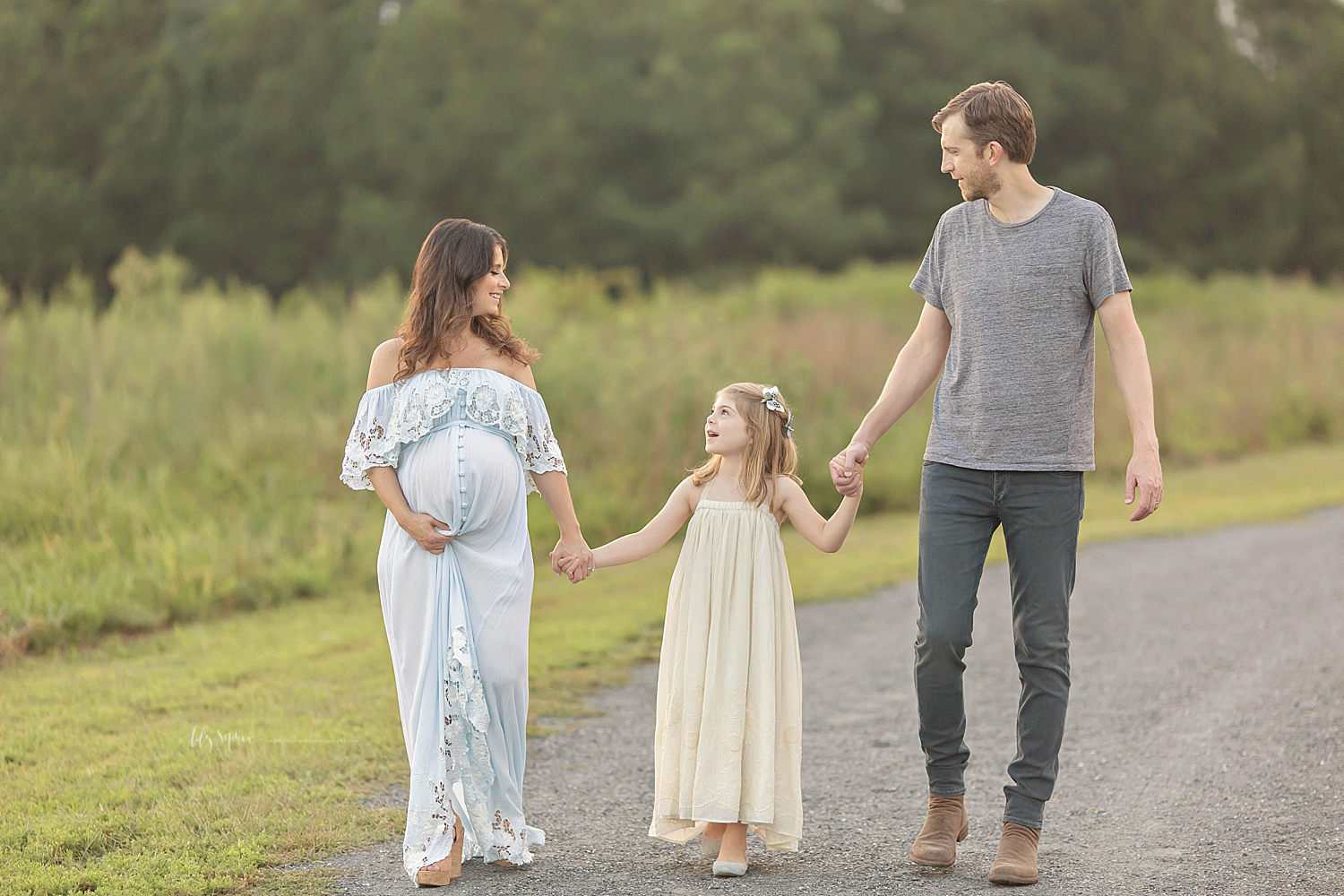 atlanta-georgia-natural-light-studio-grant-park-newborn-baby-boy-big-sister-photographer-family-sunset-field_1523.jpg