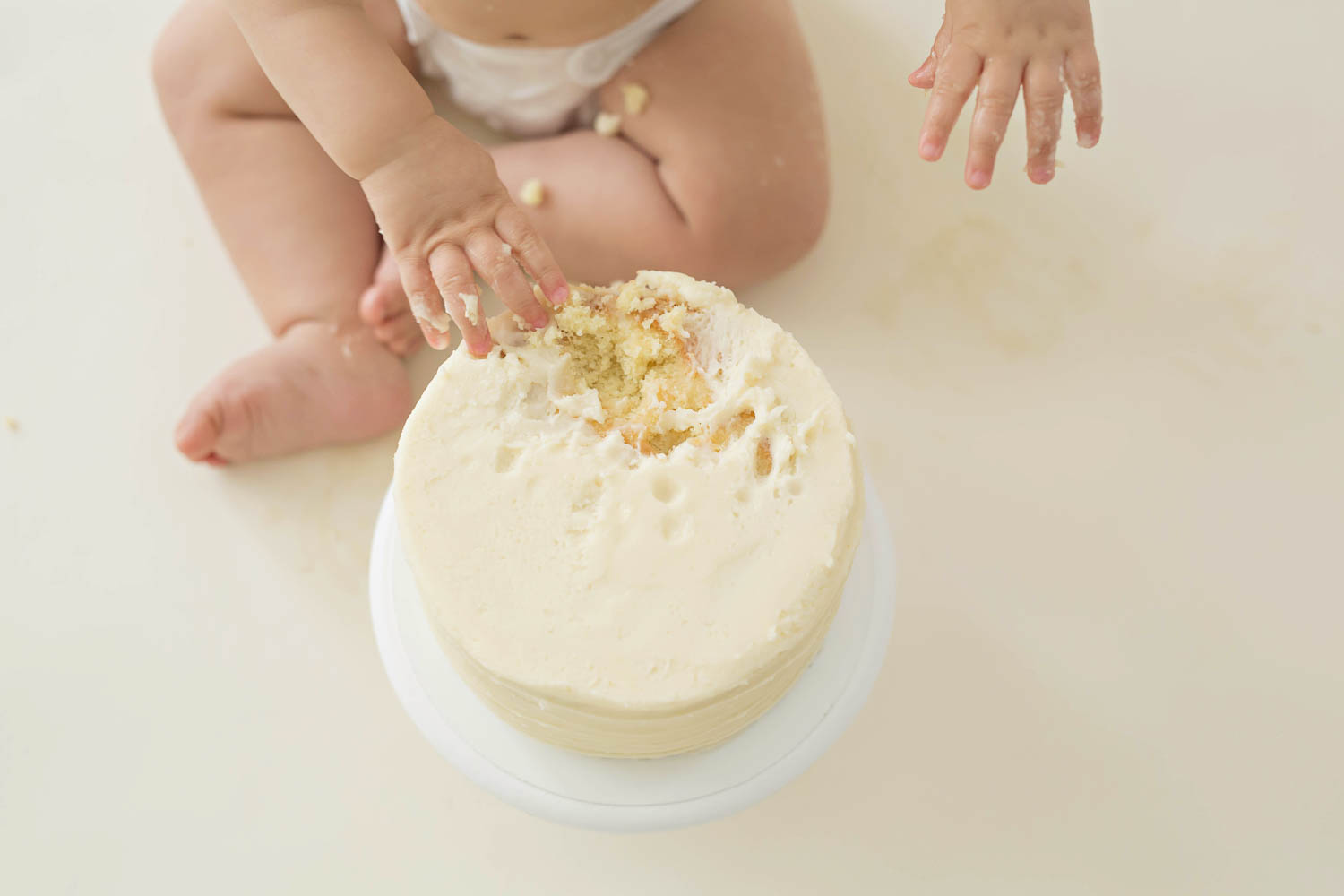 ATLANTA_SMASH_CAKE_FIRST_BIRTHDAY_BABY_PHOTOGRAPHY-11.jpg