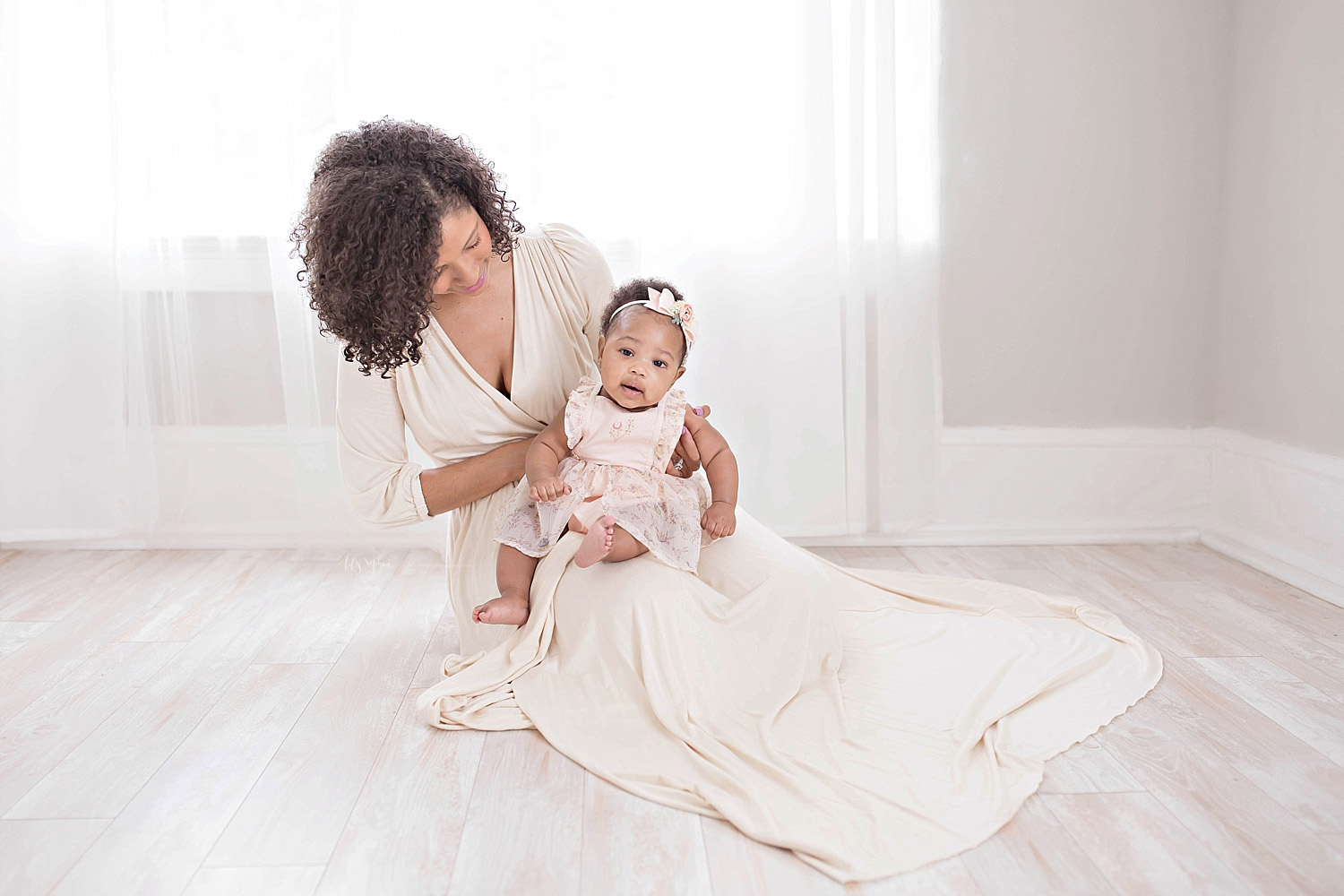 atlanta-georgia-natural-light-studio-grant-park-six-months-baby-girl_1864.jpg