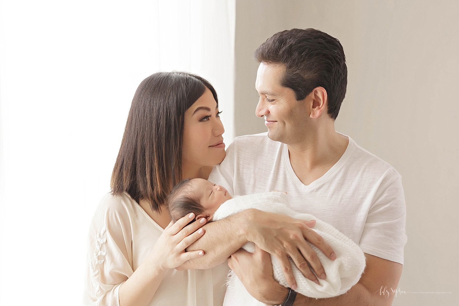 atlanta-georgia-natural-light-studio-grant-park-six-months-baby-girl_2034.jpg