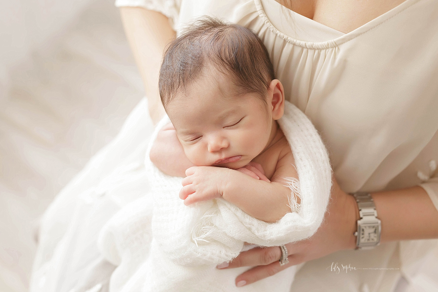 atlanta-georgia-natural-light-studio-grant-park-six-months-baby-girl_2038.jpg