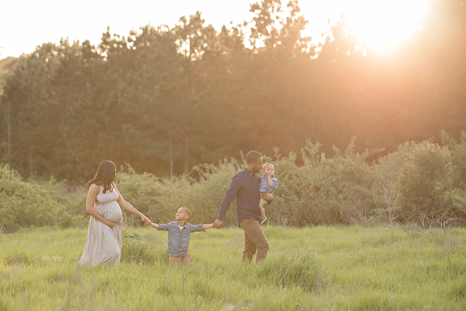 atlanta-georgia-natural-light-studio-intown-field-sunset-big-brothers-expecting-baby-girl-african-american-family_2741.jpg