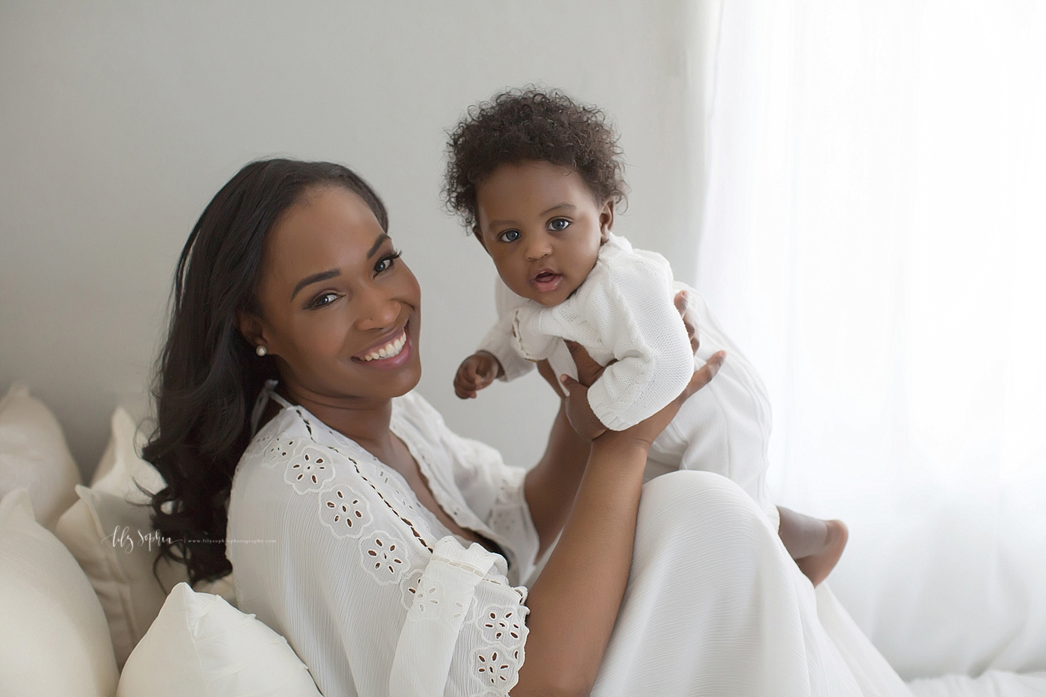 atlanta-georgia-natural-light-studio-intown-motherhood-mommy-and-me-toddler-girl-mother-daughters-family_2830.jpg