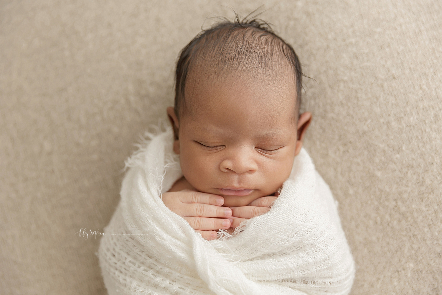 atlanta-georgia-natural-light-studio-intown-newborn-baby-boy-african-american-family_3121.jpg