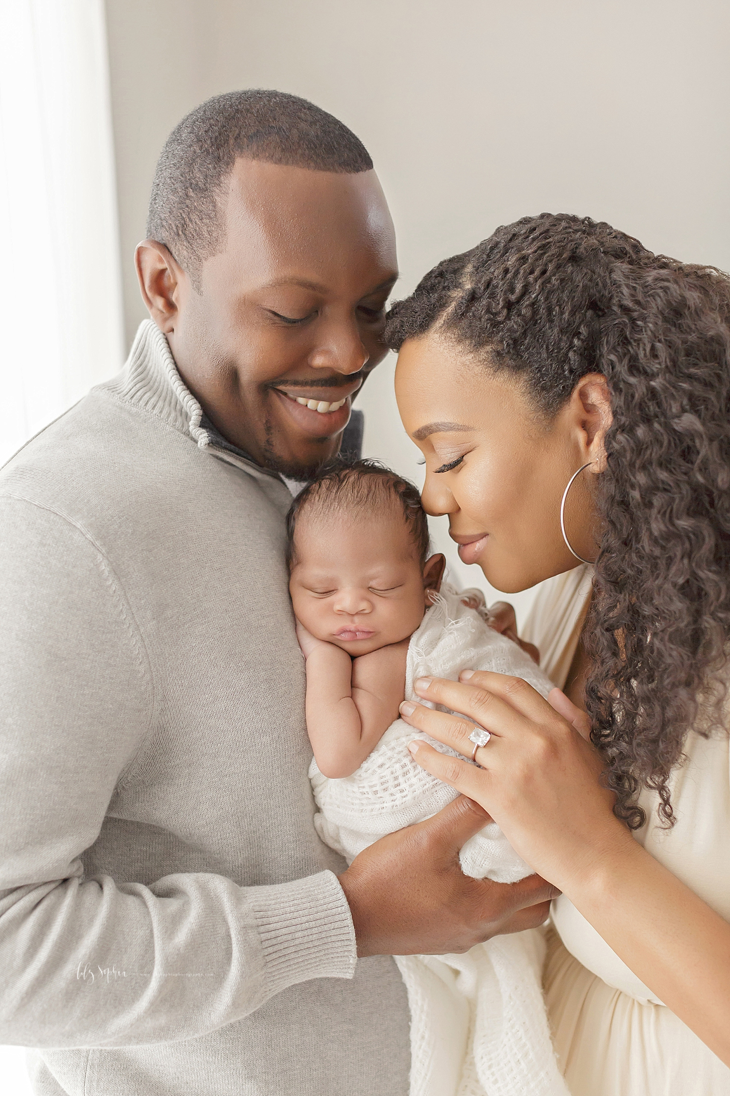 atlanta-georgia-natural-light-studio-intown-newborn-baby-boy-african-american-family_3133.jpg