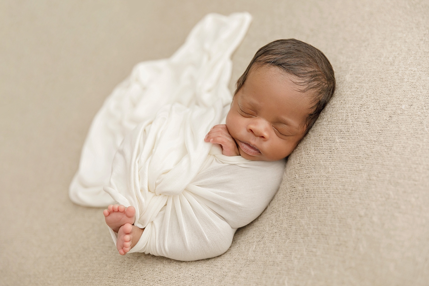 atlanta-georgia-natural-light-studio-intown-preemie-newborn-baby-boy-big-sister-african-american-family_3404.jpg