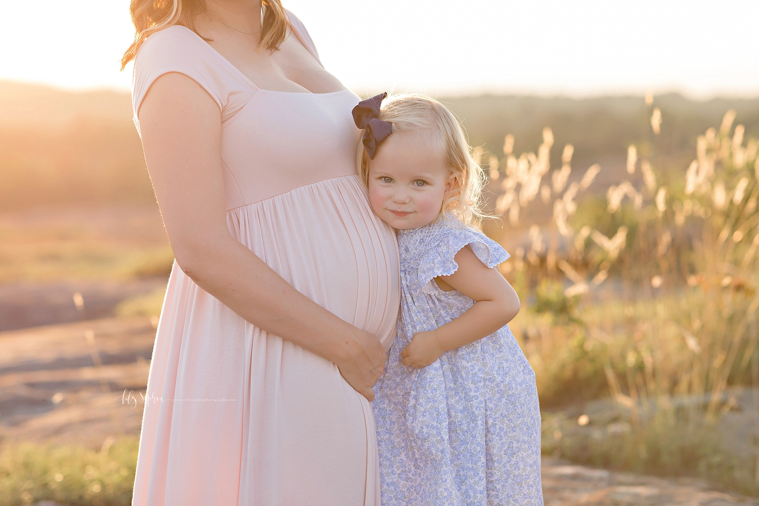 atlanta-buckhead-alpharetta-brookhaven-lily-sophia-photography-baby-maternity-photographer-studio-sunset-field-combo-grant-park-intown-pregnant-big-sister-family_0159.jpg