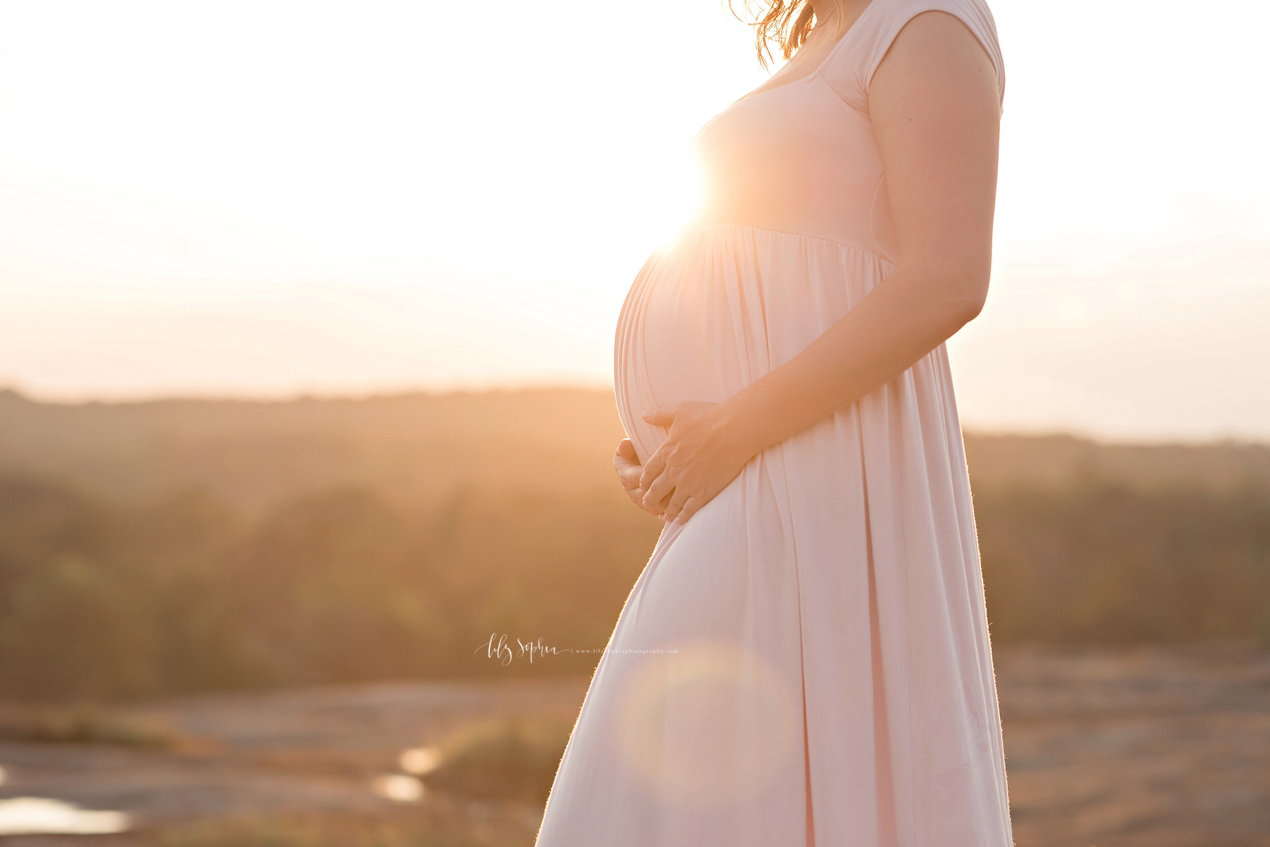 atlanta-buckhead-alpharetta-brookhaven-lily-sophia-photography-baby-maternity-photographer-studio-sunset-field-combo-grant-park-intown-pregnant-big-sister-family_0162.jpg