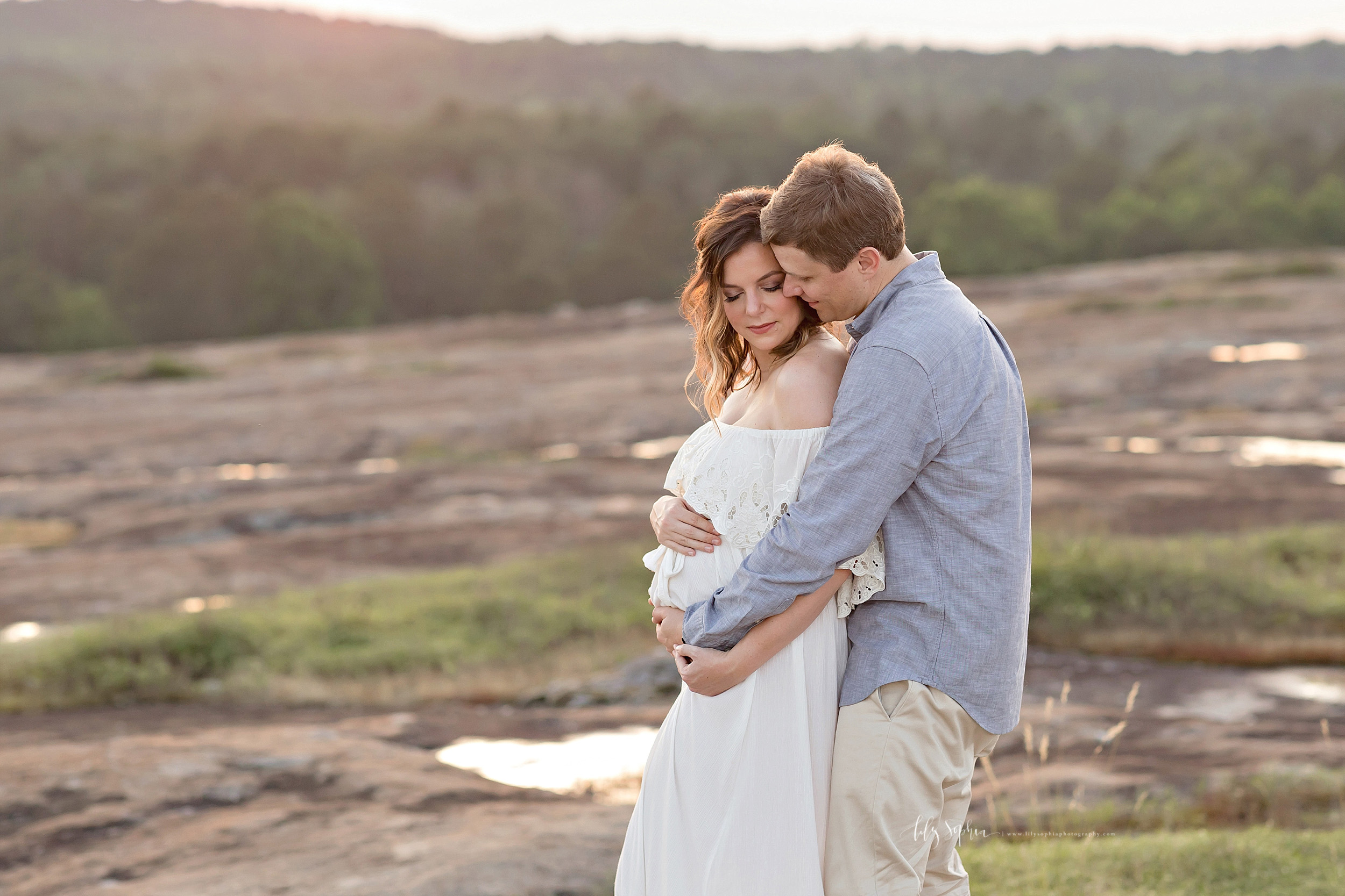 atlanta-buckhead-alpharetta-brookhaven-lily-sophia-photography-baby-maternity-photographer-studio-sunset-field-combo-grant-park-intown-pregnant-big-sister-family_0169.jpg