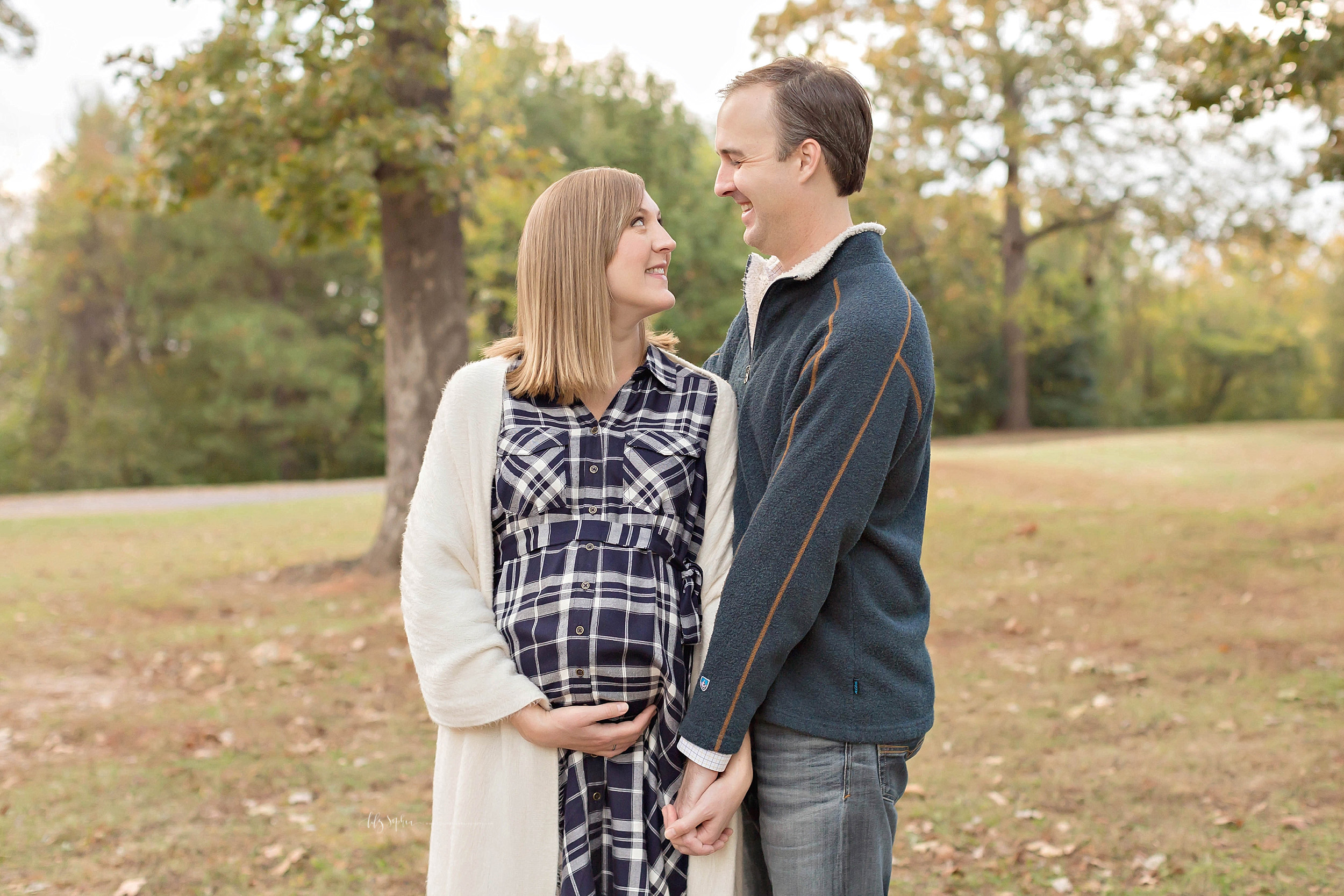 atlanta-buckhead-inman-brookhaven-lily-sophia-photography-baby-maternity-photographer-maternity-portraits-outdoor-sunset-grant-park-intown-pregnant-expecting-baby-boy_0249.jpg