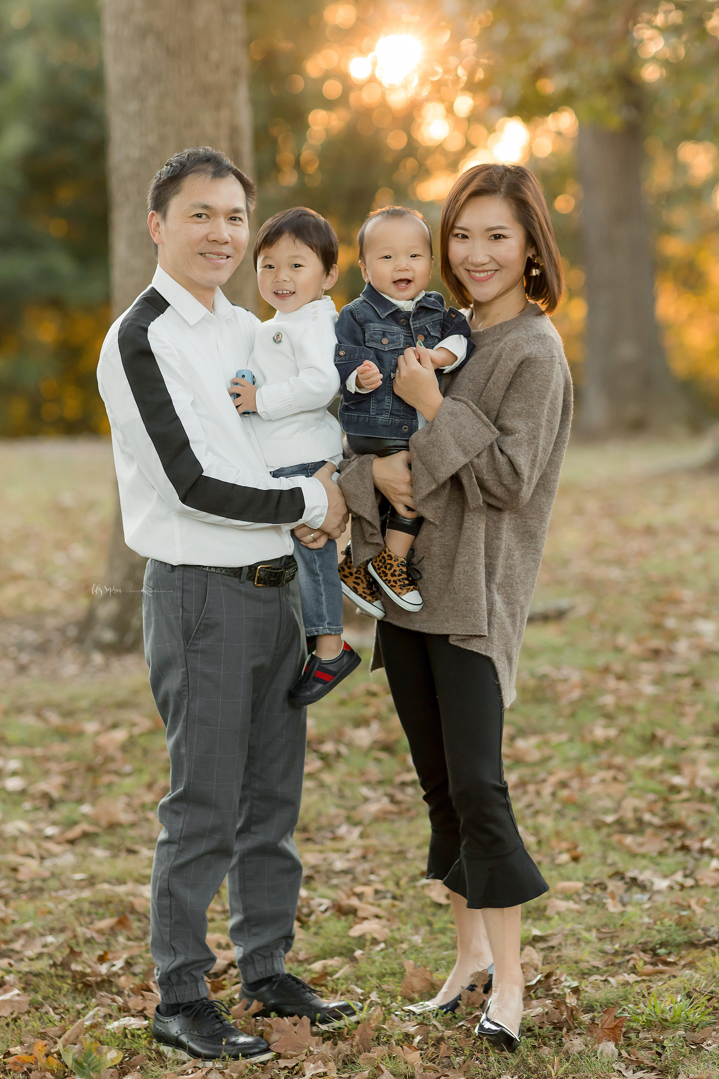 atlanta-buckhead-brookhaven-decatur-lily-sophia-photography--photographer-portraits-grant-park-intown-park-sunset-first-birthday-cake-smash-one-year-old-outdoors-cool-asian-american-family_0089.jpg