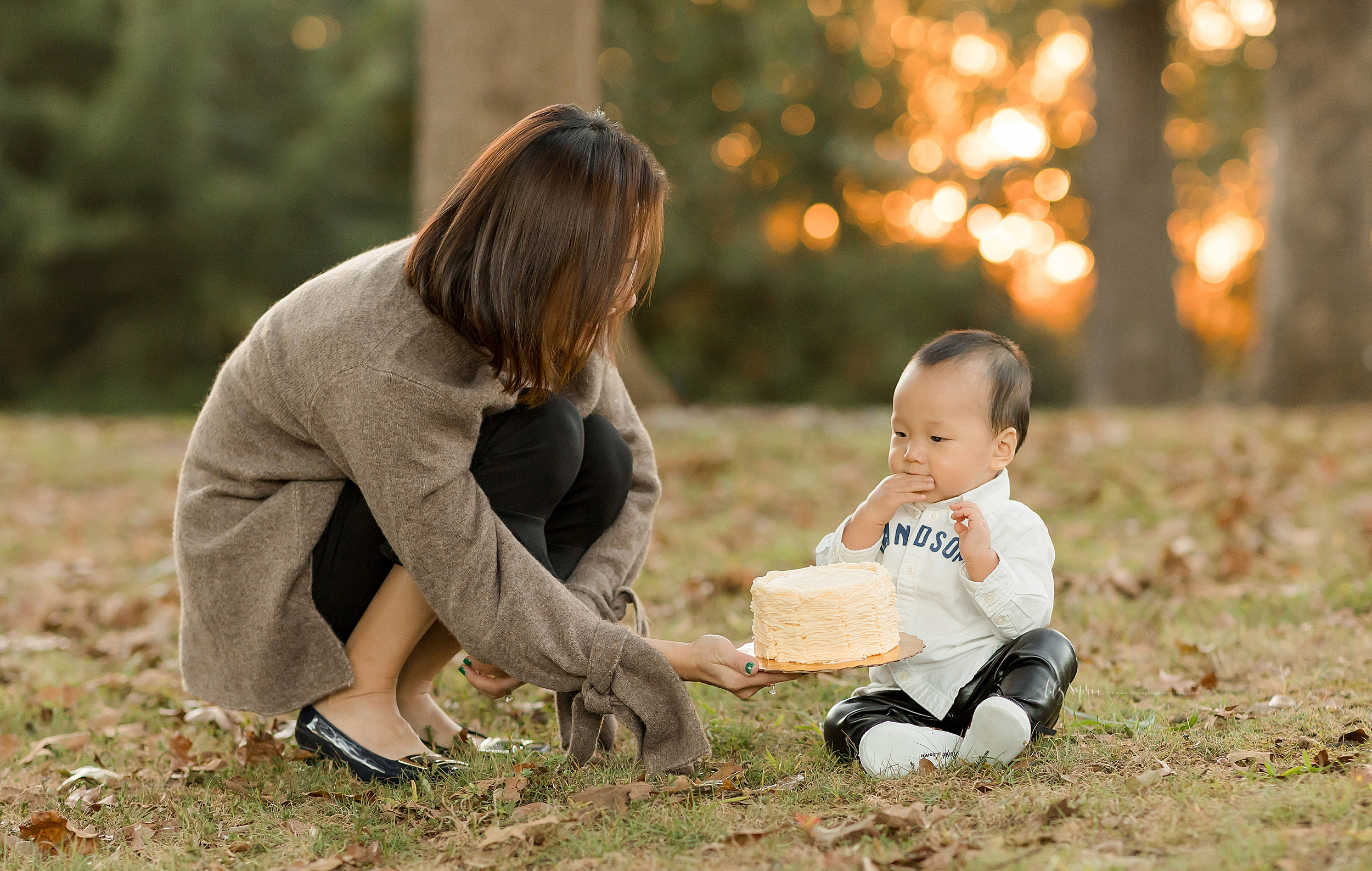 atlanta-buckhead-brookhaven-decatur-lily-sophia-photography--photographer-portraits-grant-park-intown-park-sunset-first-birthday-cake-smash-one-year-old-outdoors-cool-asian-american-family_0092.jpg