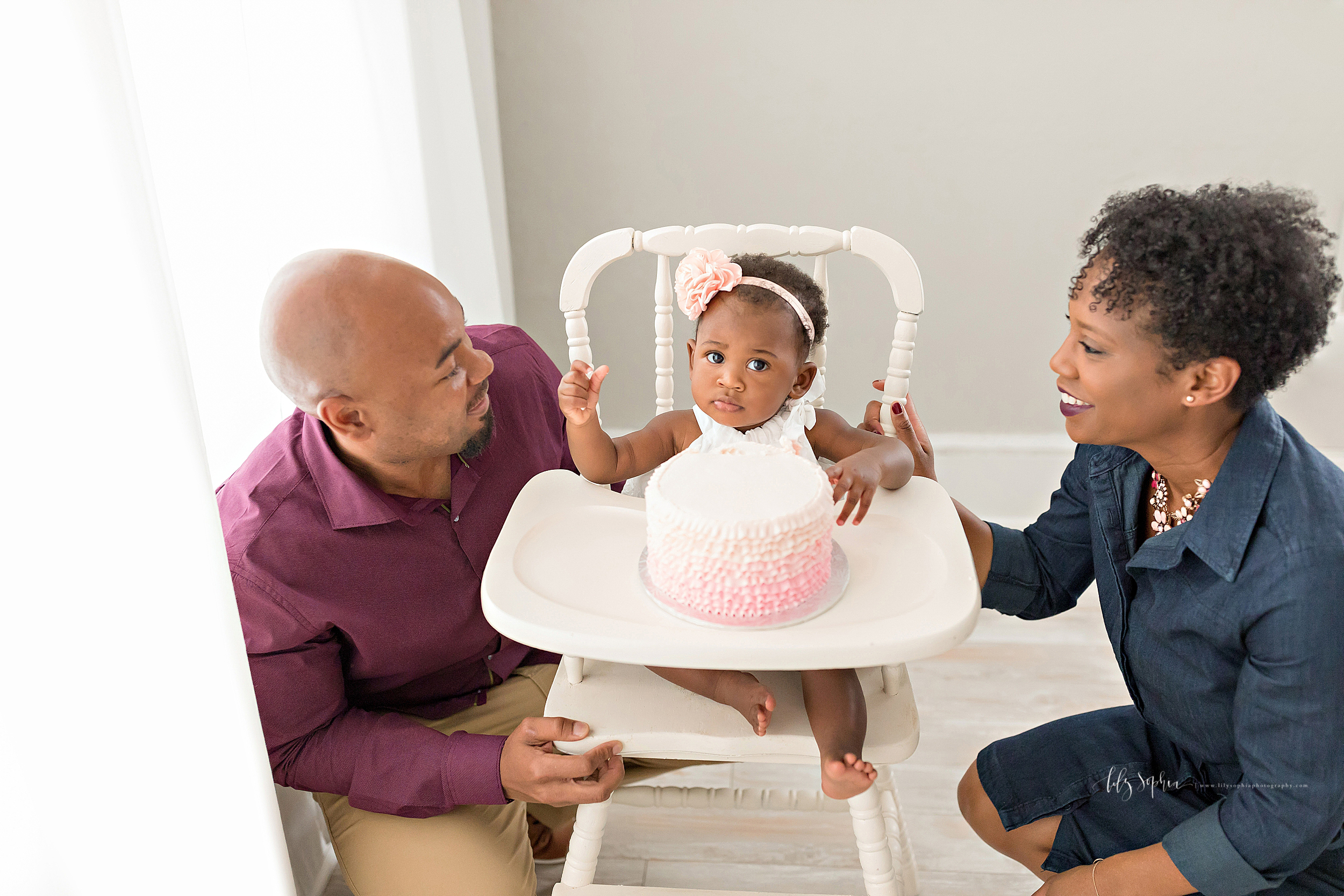 atlanta-smyrna-brookhaven-decatur-lily-sophia-photography-photographer-portraits-grant-park-intown-first-birthday-cake-smash-one-year-old-toddler-baby-girl_0018.jpg