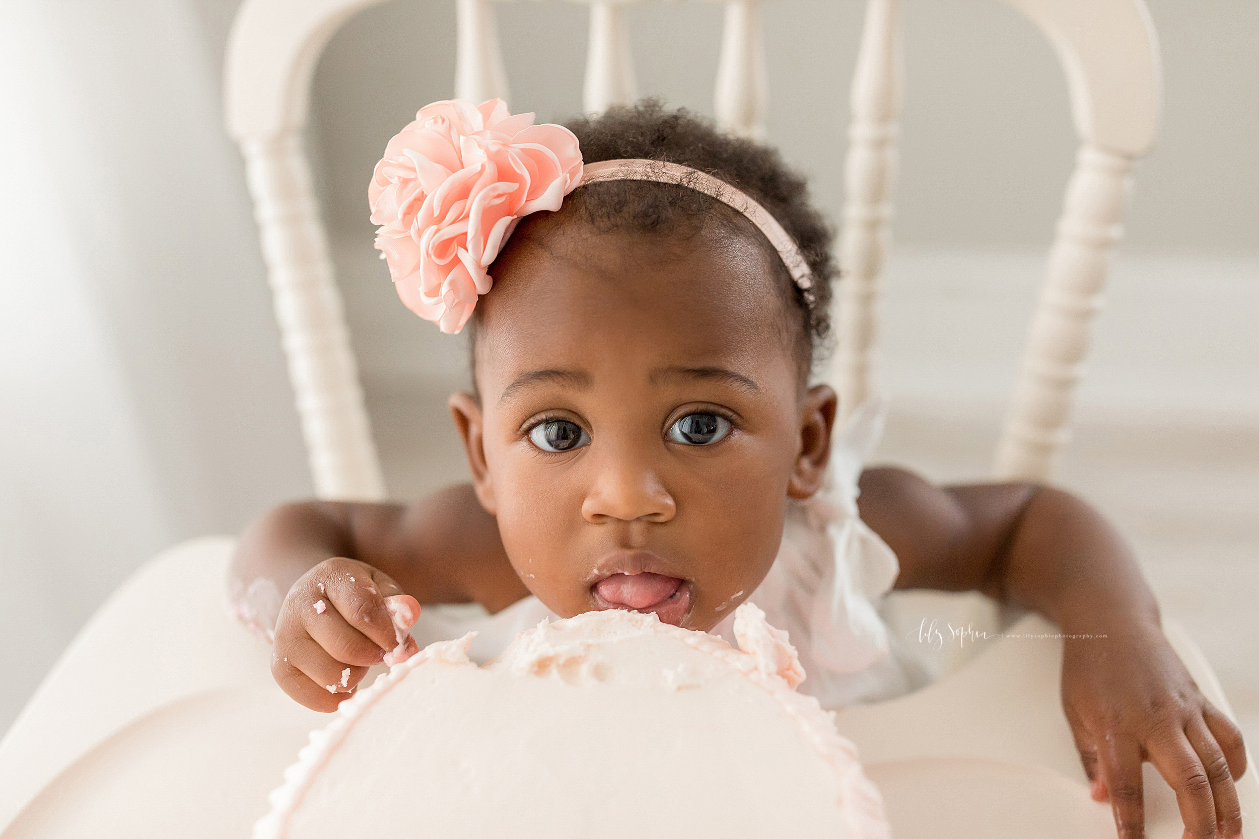 atlanta-smyrna-brookhaven-decatur-lily-sophia-photography-photographer-portraits-grant-park-intown-first-birthday-cake-smash-one-year-old-toddler-baby-girl_0020.jpg