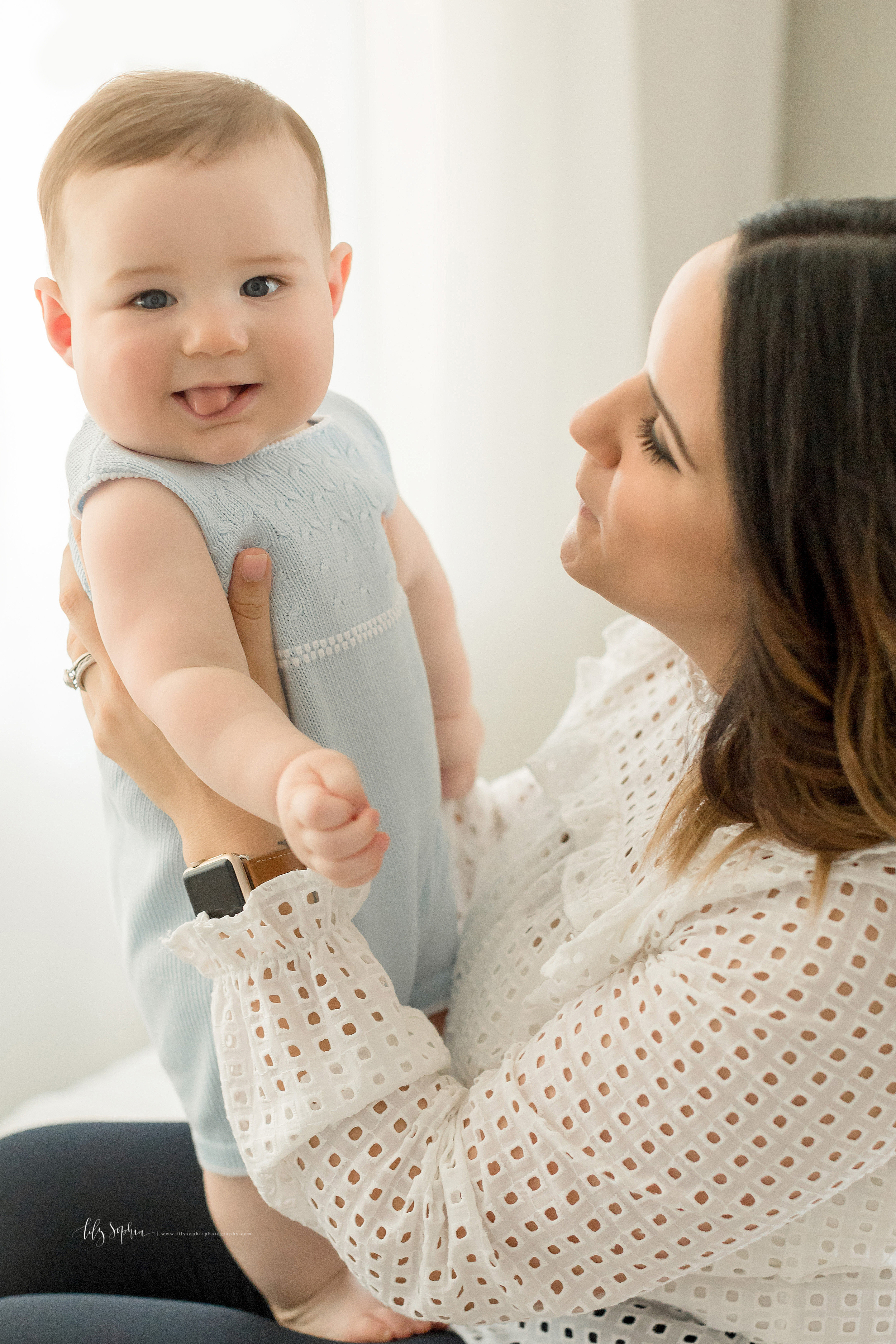 atlanta-midtown-brookhaven-decatur-lily-sophia-photography-photographer-portraits-grant-park-studio-six-month-milestone-baby-boy-family_0134.jpg