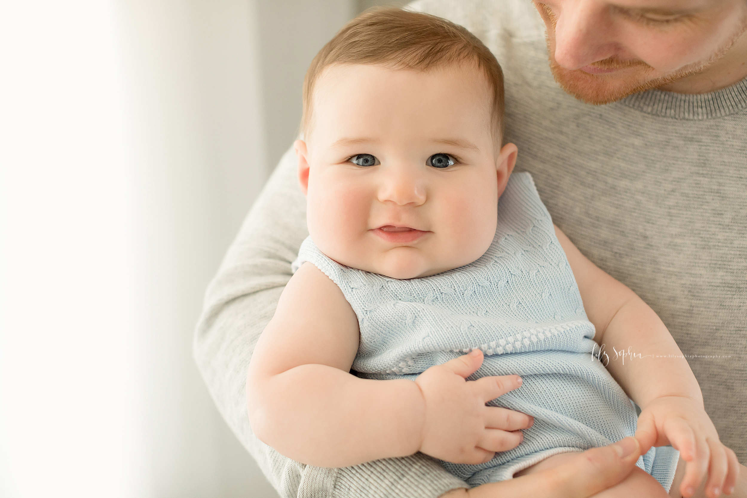 atlanta-midtown-brookhaven-decatur-lily-sophia-photography-photographer-portraits-grant-park-studio-six-month-milestone-baby-boy-family_0139.jpg