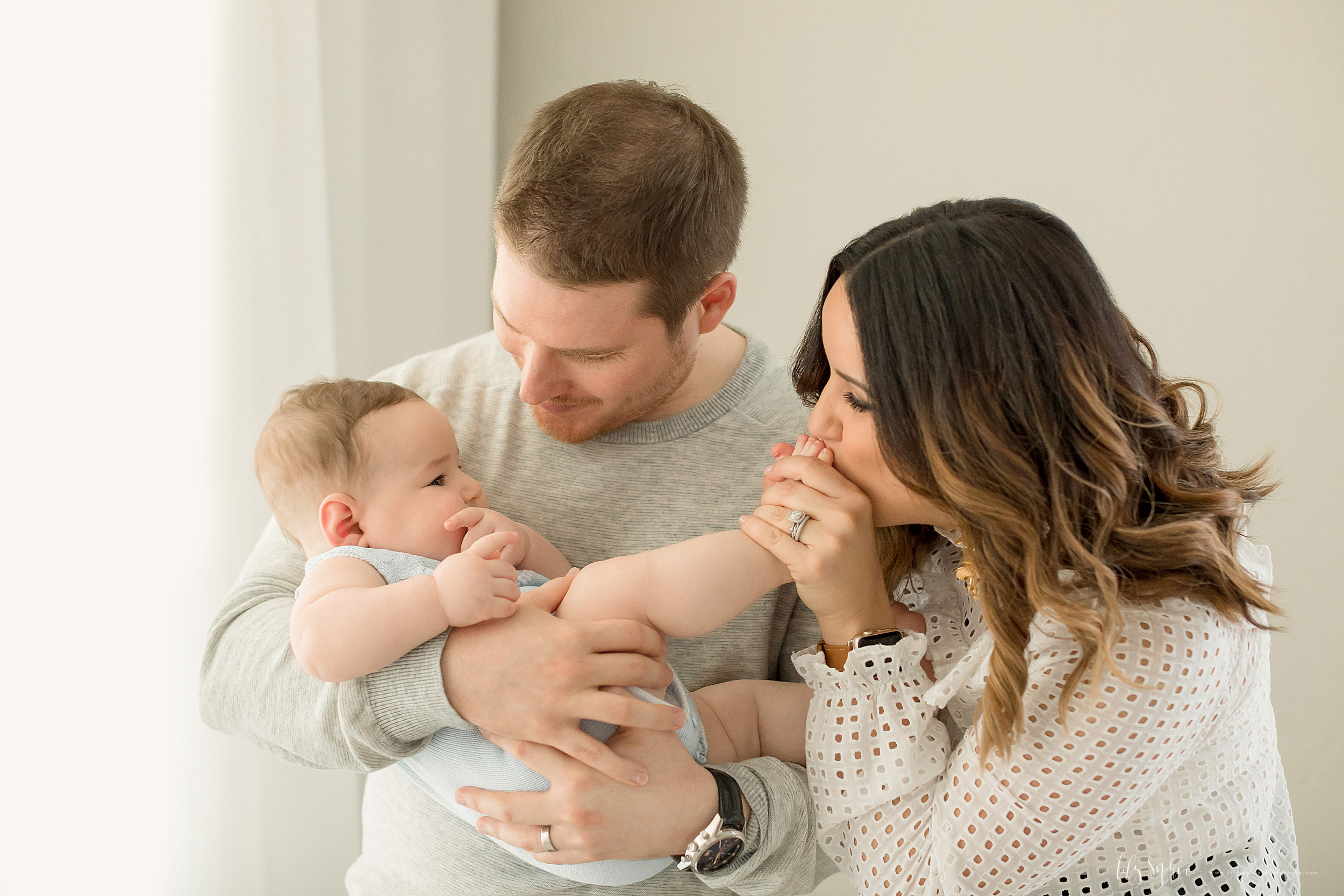 atlanta-midtown-brookhaven-decatur-lily-sophia-photography-photographer-portraits-grant-park-studio-six-month-milestone-baby-boy-family_0140.jpg