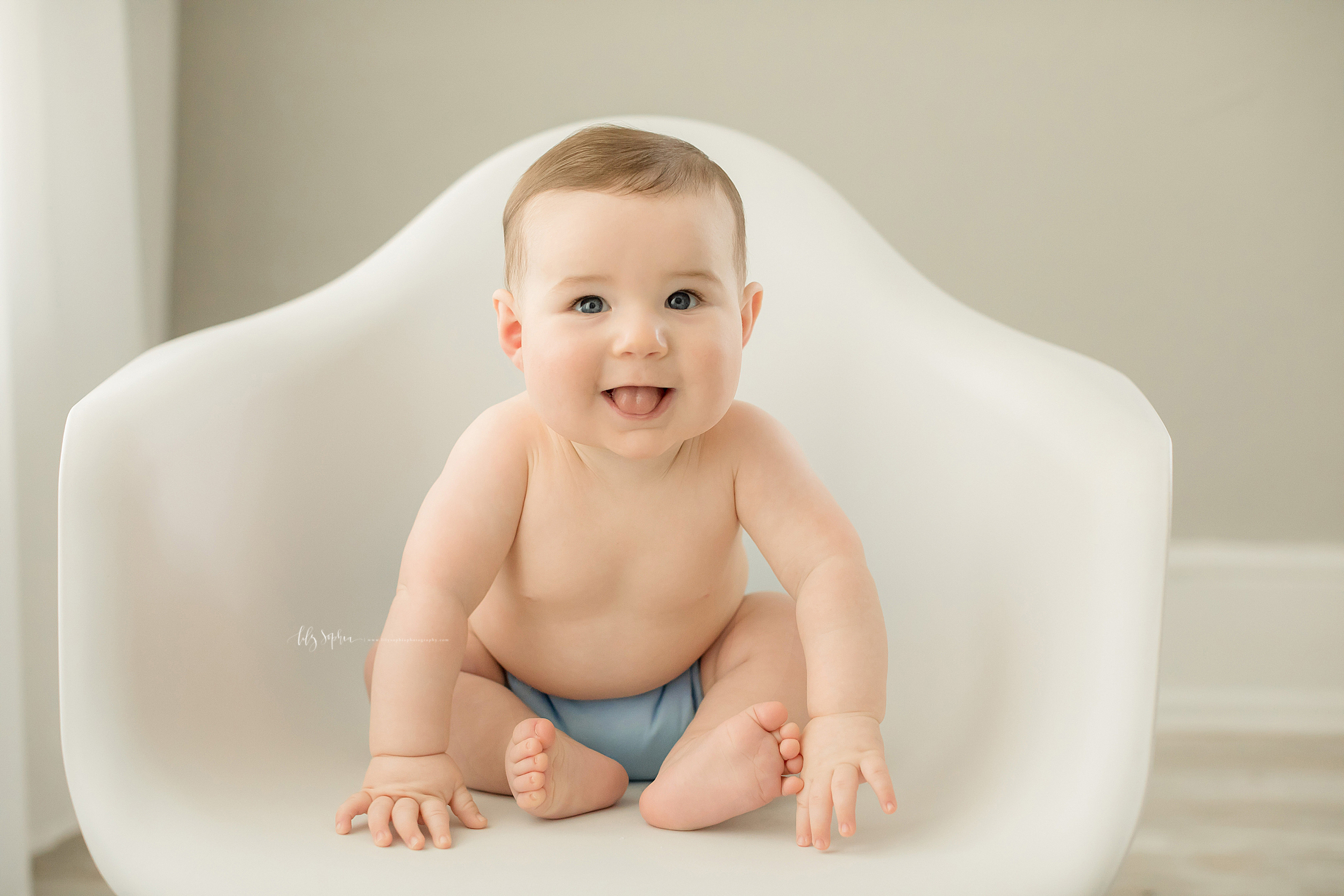 atlanta-midtown-brookhaven-decatur-lily-sophia-photography-photographer-portraits-grant-park-studio-six-month-milestone-baby-boy-family_0148.jpg