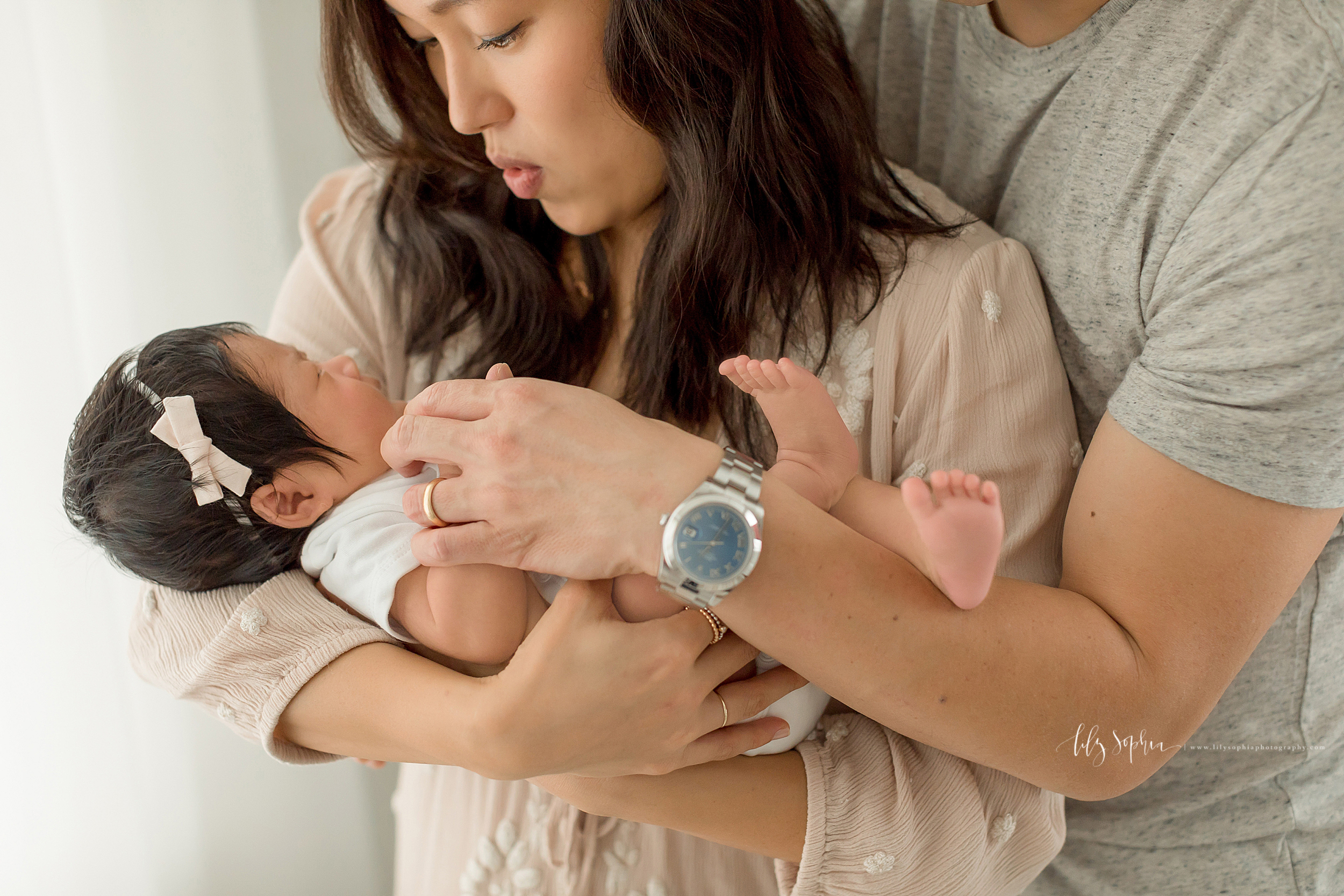 atlanta-midtown-marietta-decatur-lily-sophia-photography-korean-family-photographer-natural-light-studio-newborn-baby-girl-photos_0240.jpg