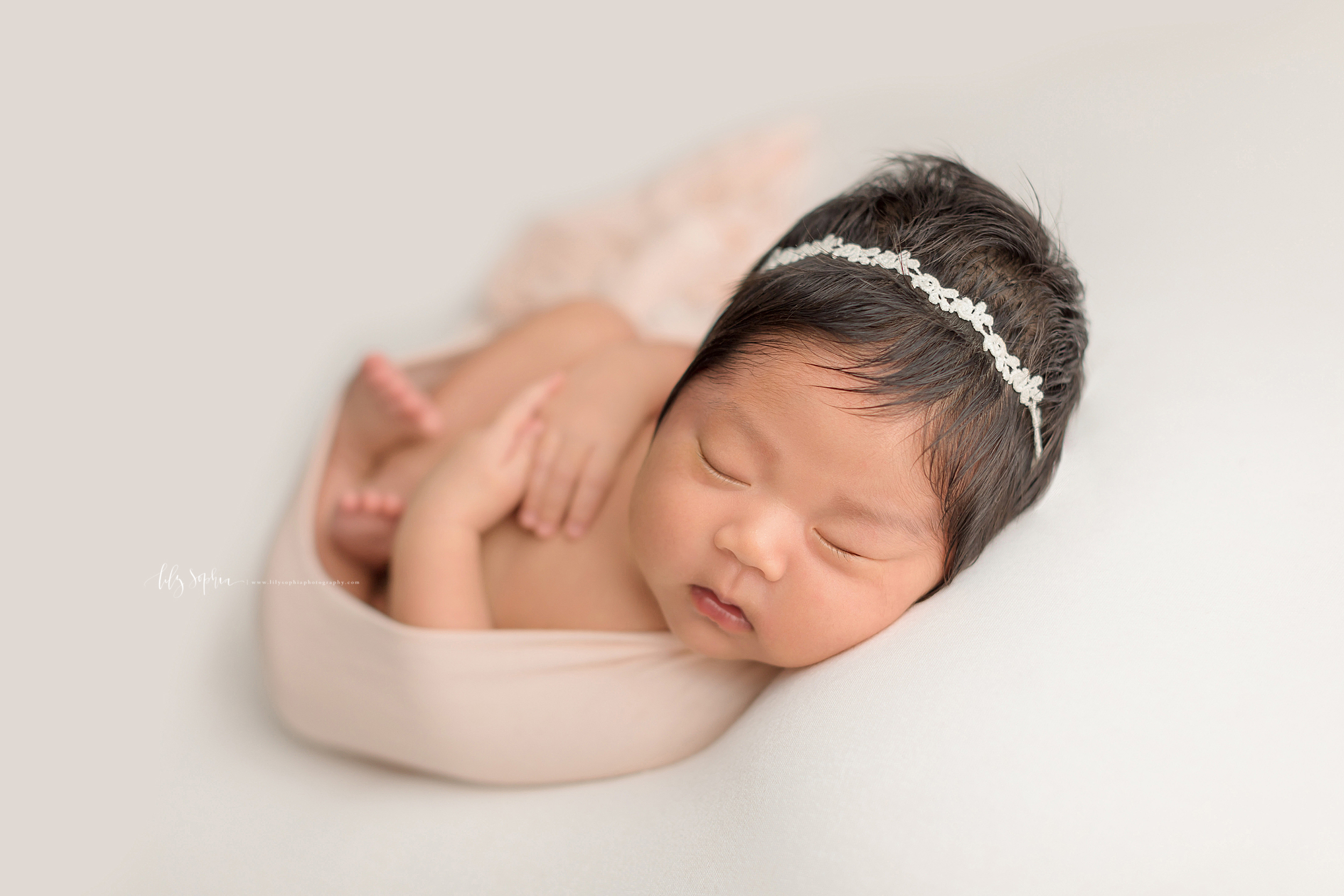 atlanta-midtown-marietta-decatur-lily-sophia-photography-korean-family-photographer-natural-light-studio-newborn-baby-girl-photos_0252.jpg