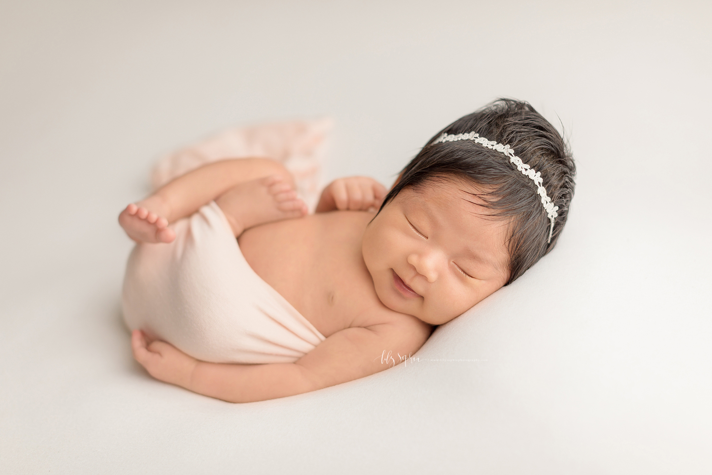 atlanta-midtown-marietta-decatur-lily-sophia-photography-korean-family-photographer-natural-light-studio-newborn-baby-girl-photos_0254.jpg