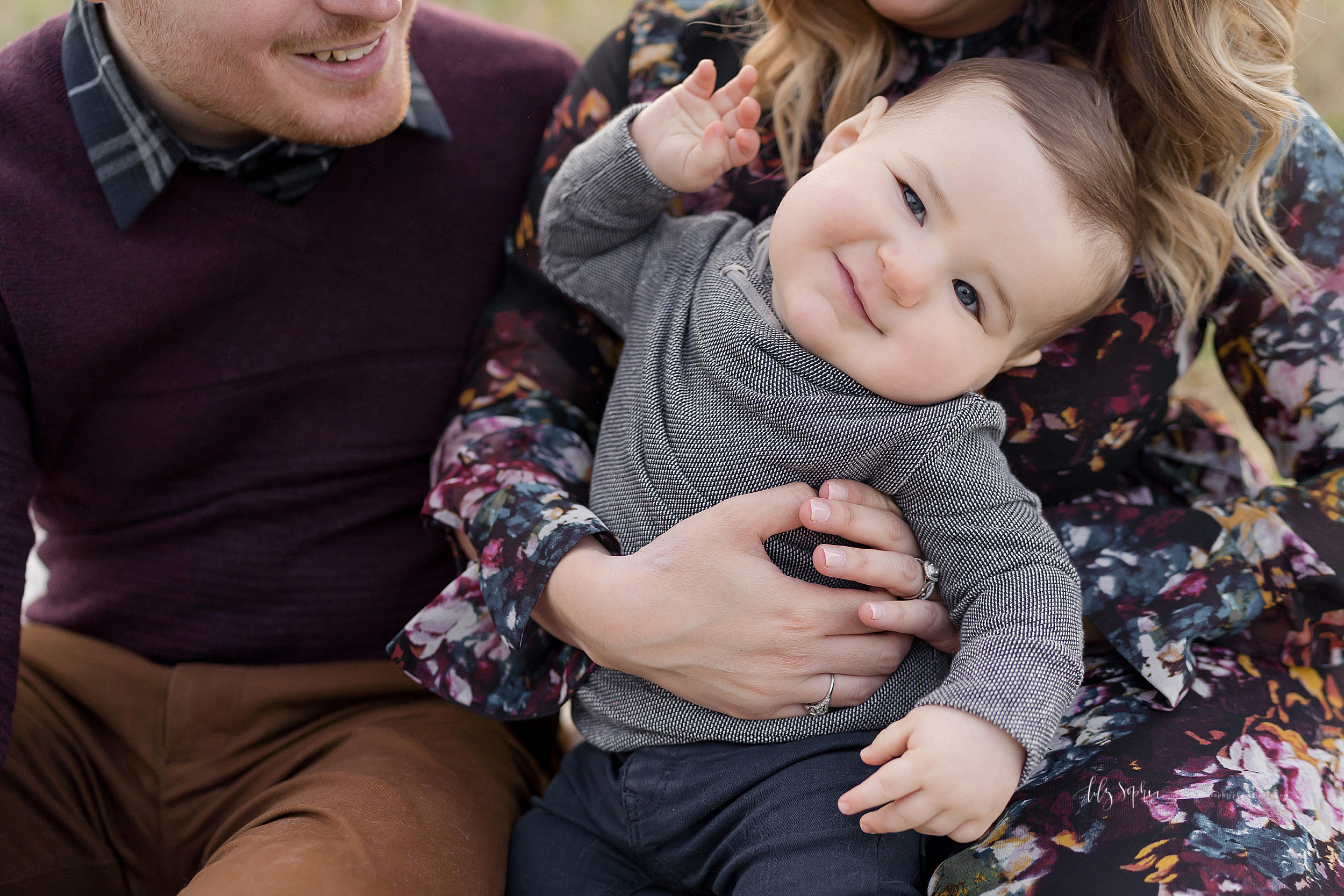 atlanta-midtown-west-end-decatur-lily-sophia-photography-family-photographer-eight-month-baby-boy-sunset-outdoor-field-family-photos_0349.jpg