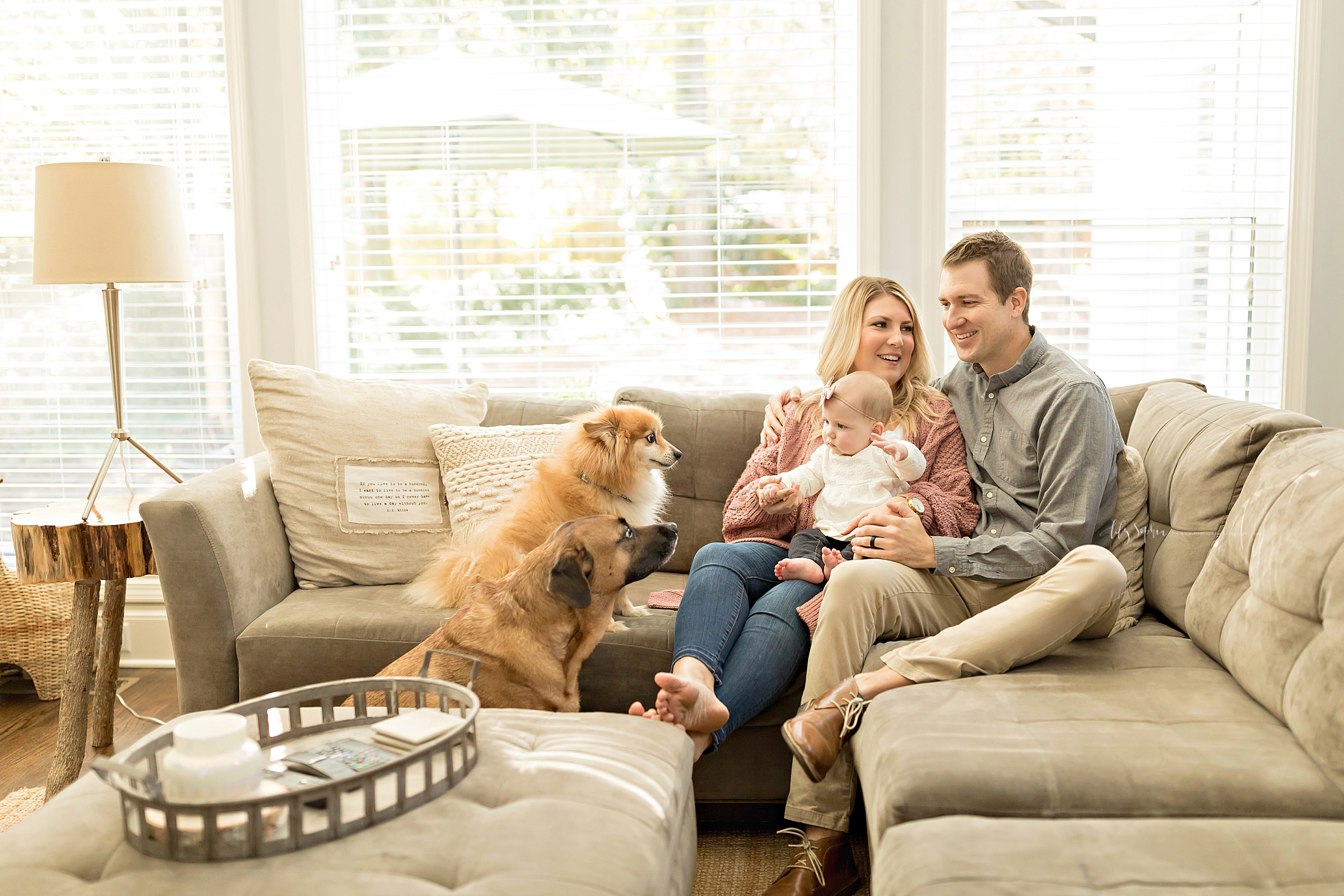 atlanta-midtown-brookhaven-ashford-dunwoody-virginia-highlands-roswell-decatur-lily-sophia-photography-in-home-six-month-milestone-family-lifestyle-session-sandy-springs_0648.jpg