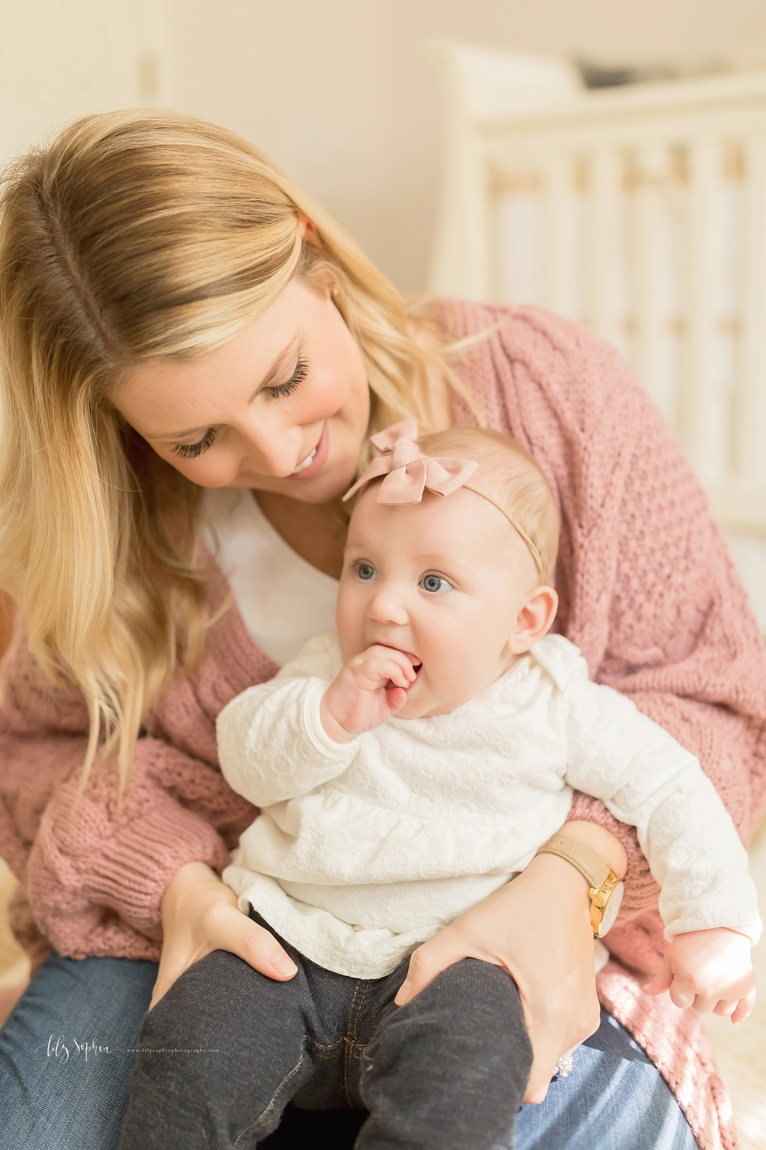 atlanta-midtown-brookhaven-ashford-dunwoody-virginia-highlands-roswell-decatur-lily-sophia-photography-in-home-six-month-milestone-family-lifestyle-session-sandy-springs_0667.jpg