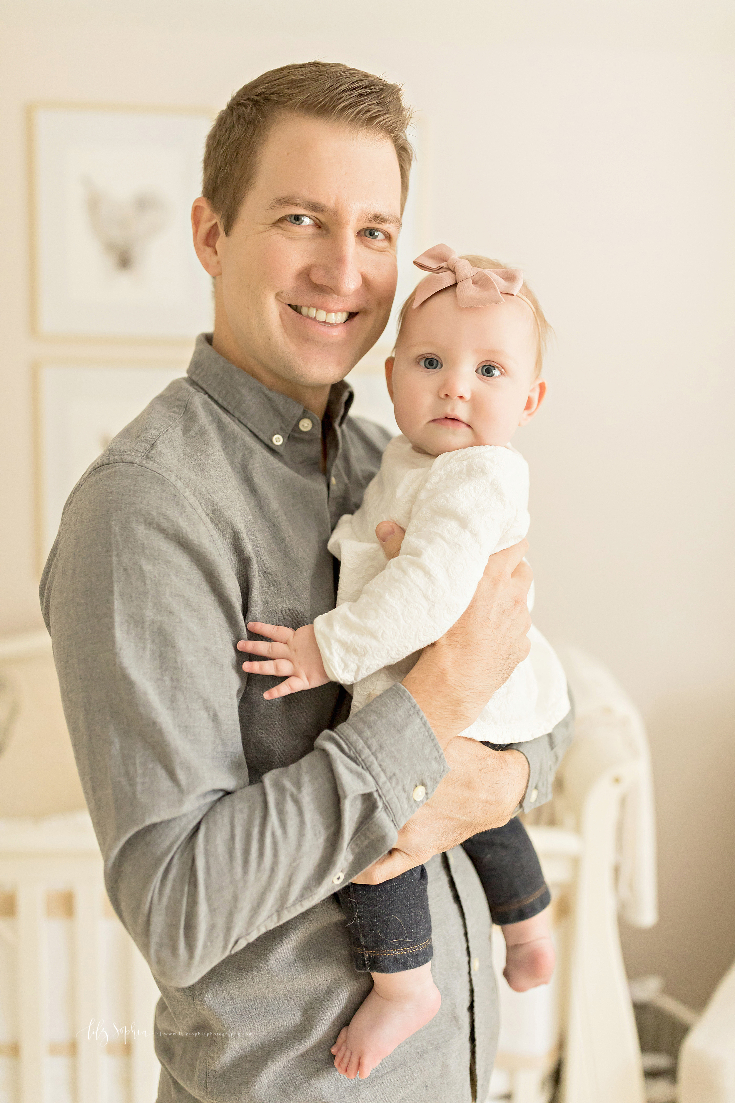 atlanta-midtown-brookhaven-ashford-dunwoody-virginia-highlands-roswell-decatur-lily-sophia-photography-in-home-six-month-milestone-family-lifestyle-session-sandy-springs_0669.jpg