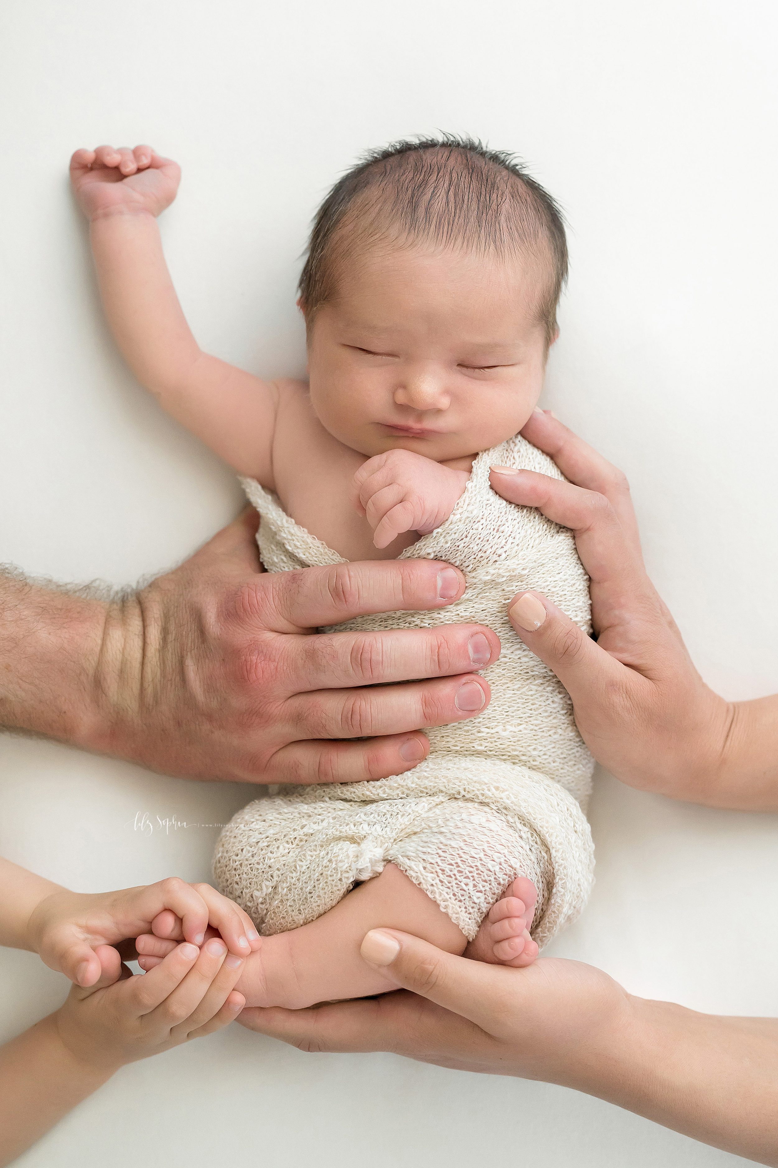 atlanta-cumming-alpharetta-brookhaven-virginia-highlands-smyrna-decatur-lily-sophia-photography-studio-newborn-session-toddler-big-sister-baby-boy-family-pictures_0763.jpg