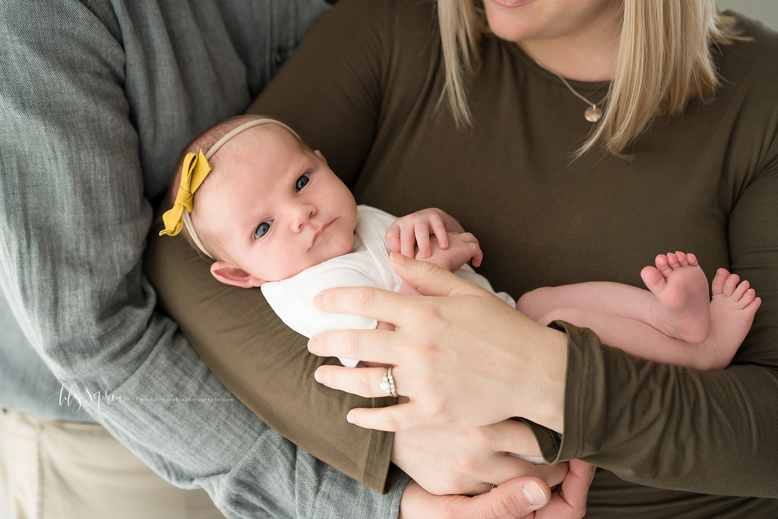 atlanta-west-end-sandy-springs-buckhead-virginia-highlands-west-end-decatur-lily-sophia-photography-studio-newborn-baby-girl-family-pictures_0996.jpg