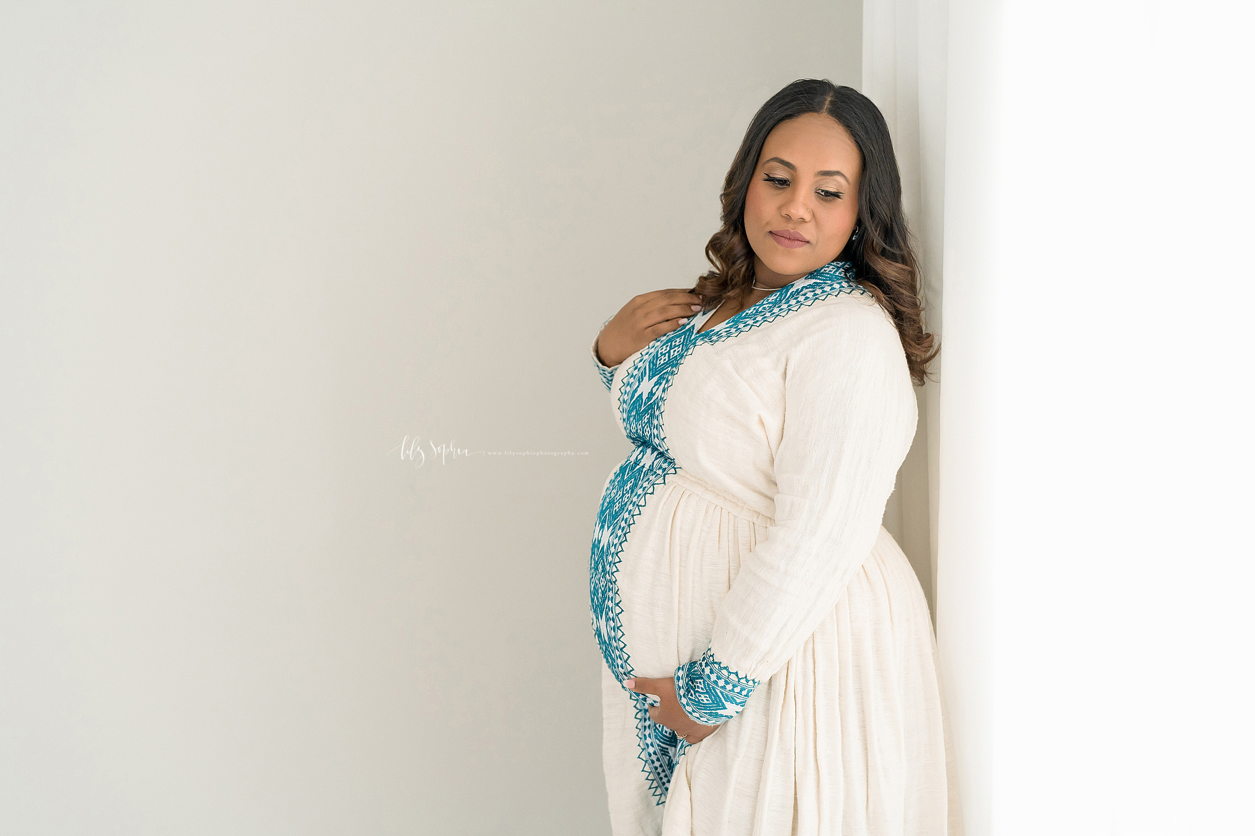 atlanta-roswell-acworth-sandy-springs-buckhead-virginia-highlands-west-end-decatur-lily-sophia-photography-ethiopian-couple-studio-couples-maternity-session-expecting-baby-boy-family-photos_1065.jpg