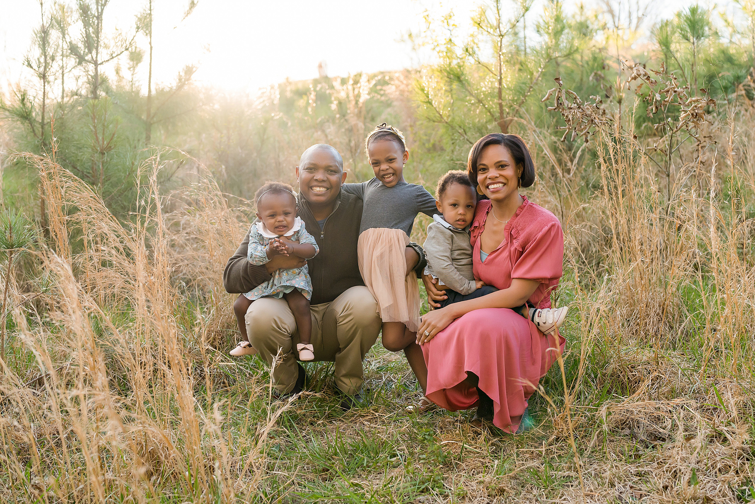 atlanta-cumming-milton-sandy-springs-buckhead-virginia-highlands-west-end-decatur-lily-sophia-photography-outdoor-sunset-field-first-birthday-cake-pop-smash-family-pictures_1287.jpg