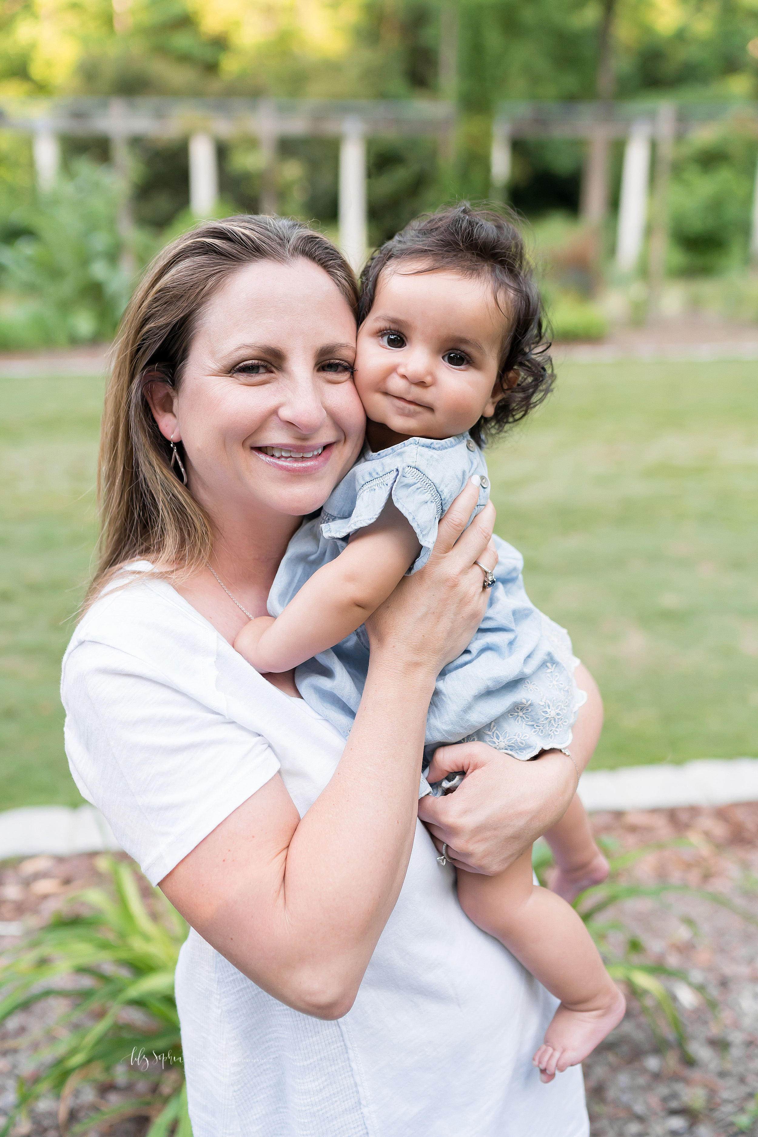 atlanta-smyrna-decatur-sandy-springs-buckhead-virginia-highlands-west-end-decatur-lily-sophia-photography-outdoor-sunset-garden-family-of-five-photos_1355.jpg