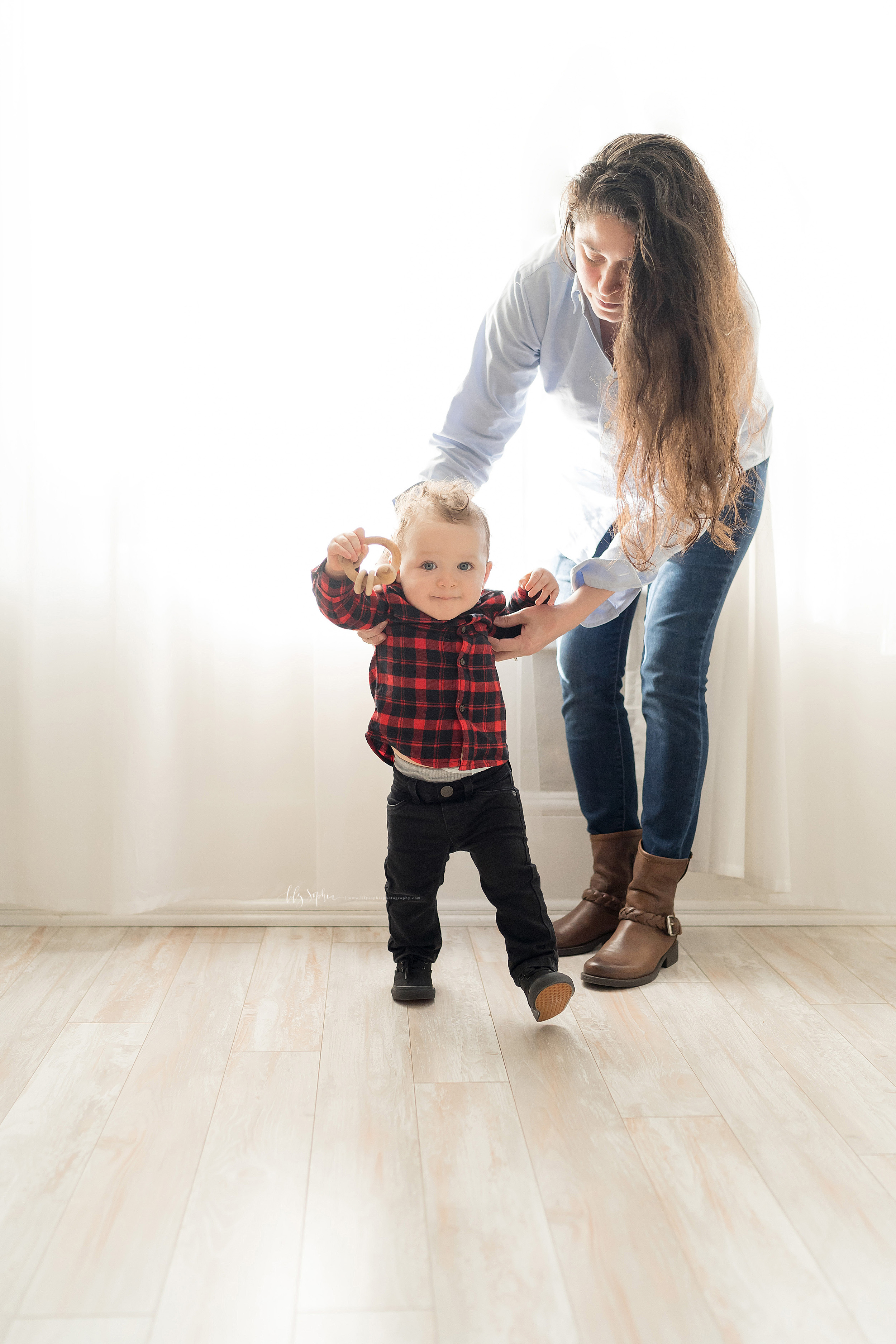 atlanta-marietta-decatur-sandy-springs-buckhead-virginia-highlands-west-end-decatur-lily-sophia-photography-studio-first-birthday-baby-boy-family-session-cake-smash_1439.jpg