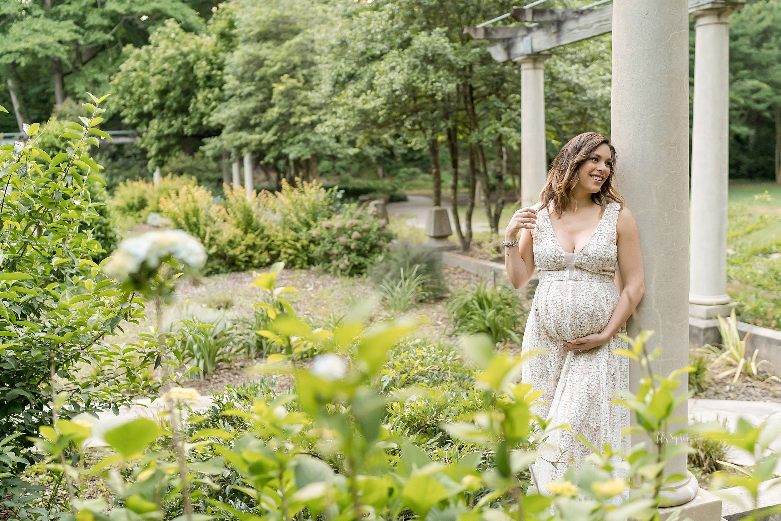 atlanta-decatur-acworth-candler-park-sandy-springs-buckhead-virginia-highlands-west-end-decatur-lily-sophia-photography-gardens-maternity-couples-family-photos-toddler-girl-expecting-newborn-baby-girl-sister_1710.jpg