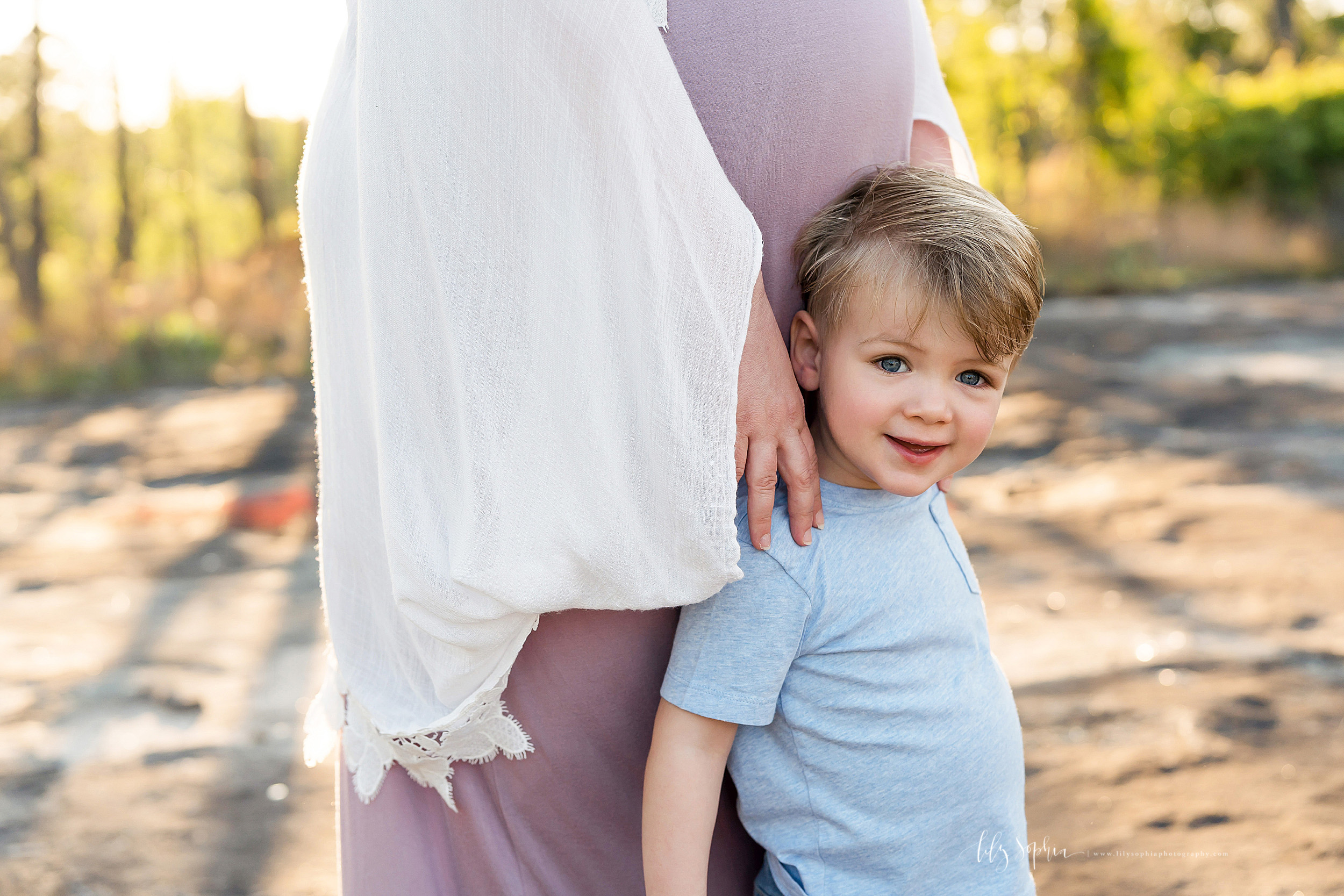 atlanta-brookhaven-decatur-candler-park-sandy-springs-buckhead-virginia-highlands-west-end-decatur-lily-sophia-photography-family-big-brother-expecting-newborn-baby-girl-couples-family-maternity-outdoor-session_1586.jpg